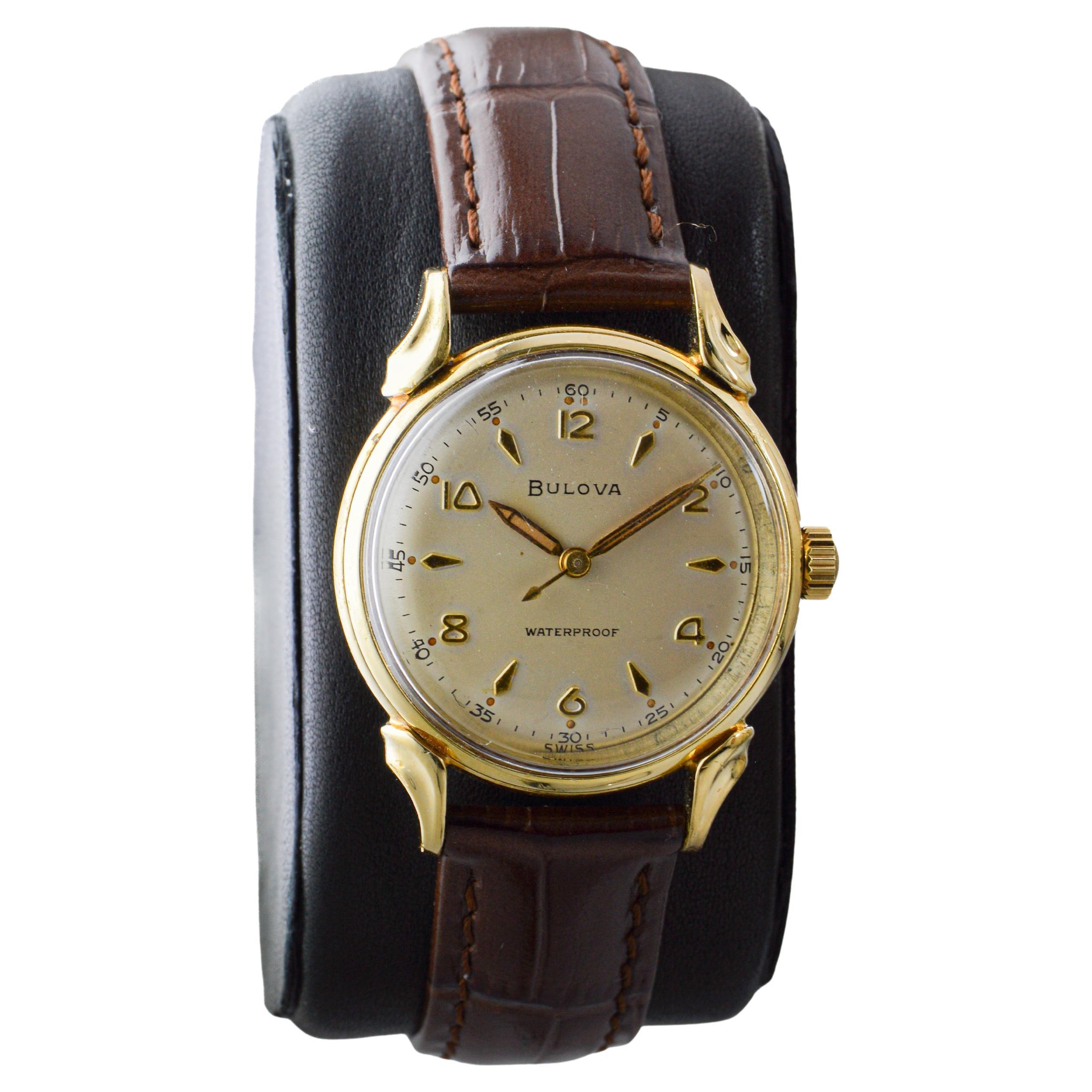 Femenino o masculino Reloj Bulova Art Decó de oro con esfera original de fábrica Años 50 en venta