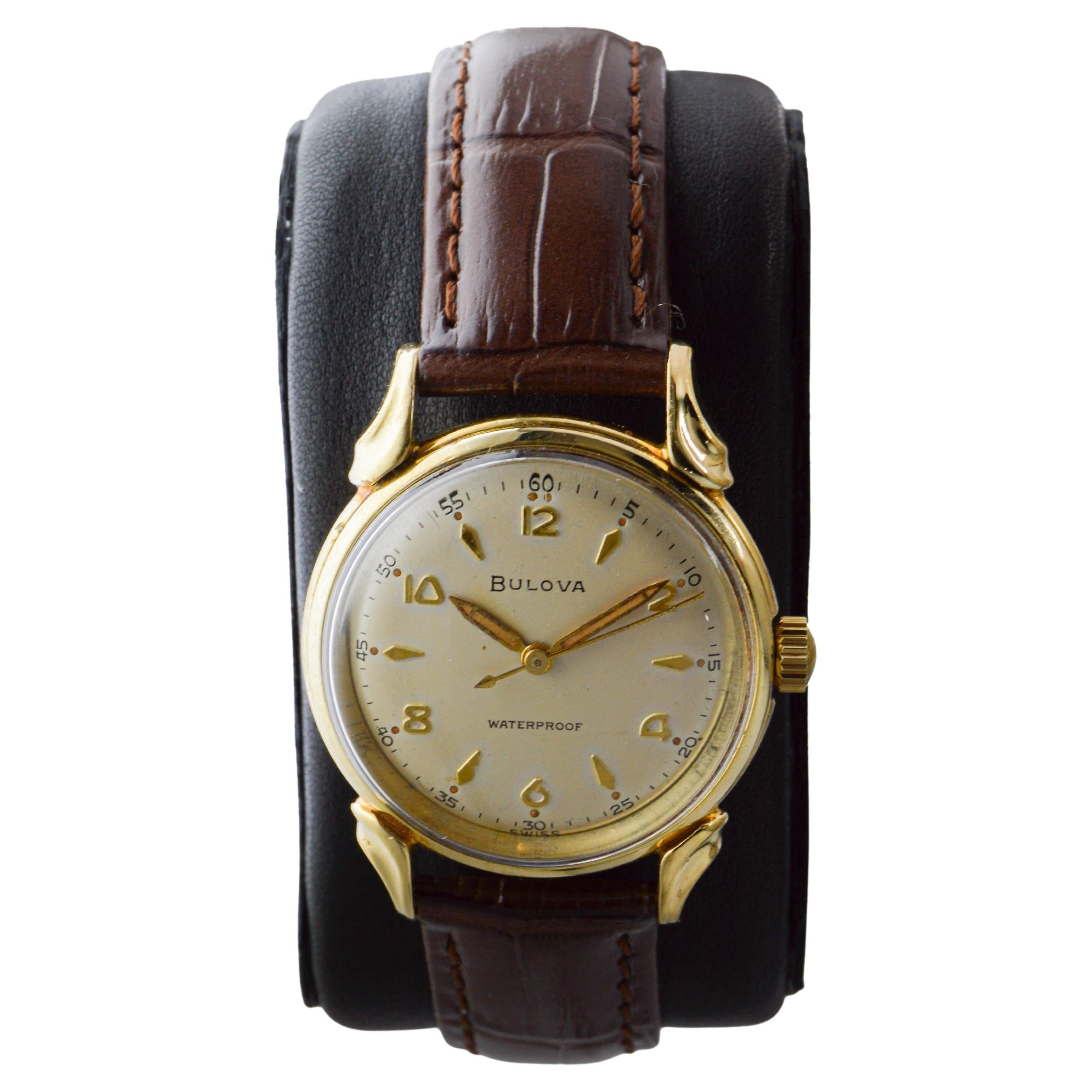 Reloj Bulova Art Decó de oro con esfera original de fábrica Años 50 en venta 2