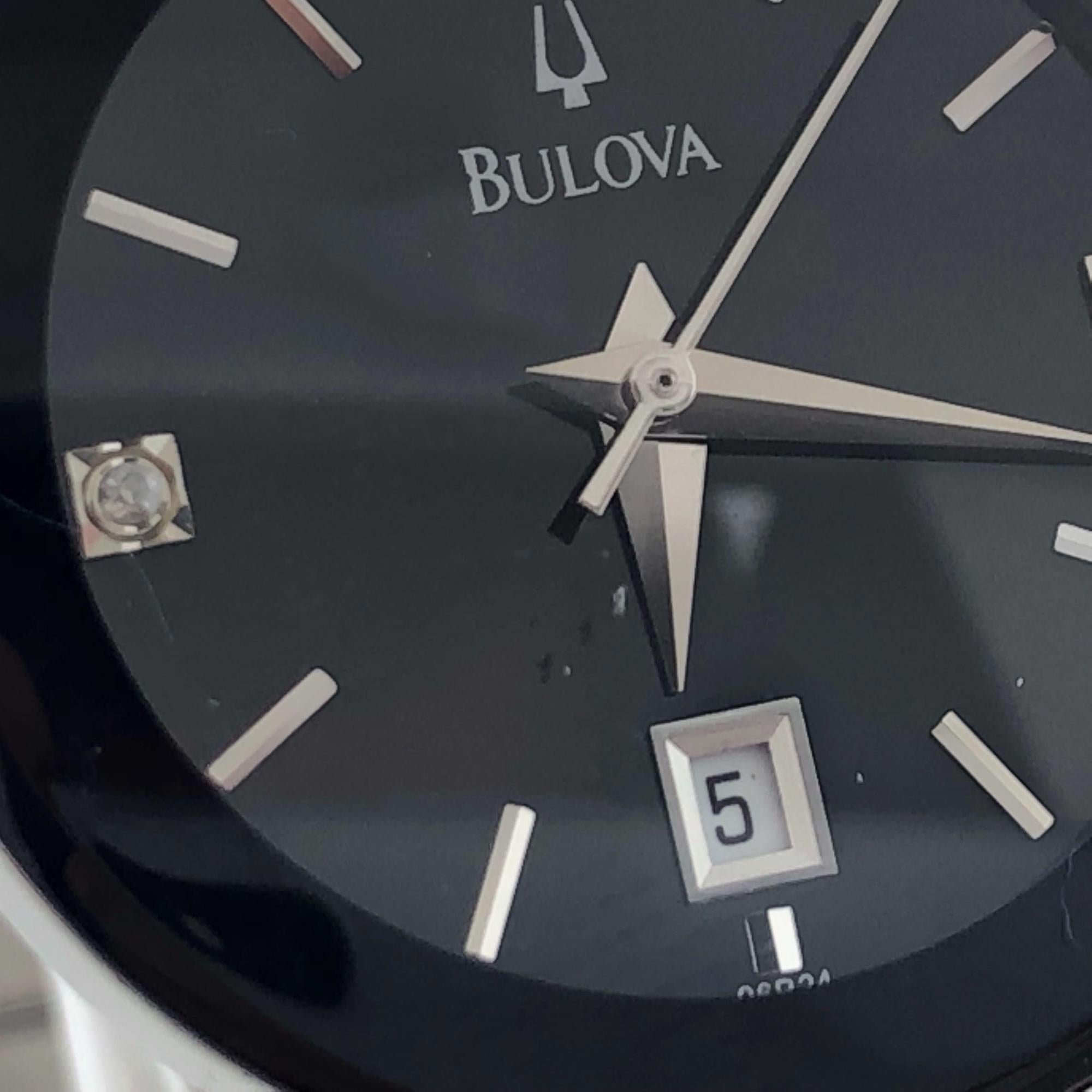 Bulova: Damen-Quarzuhr aus Edelstahl mit schwarzem Diamant-Zifferblatt 96P24 im Zustand „Hervorragend“ in New York, NY