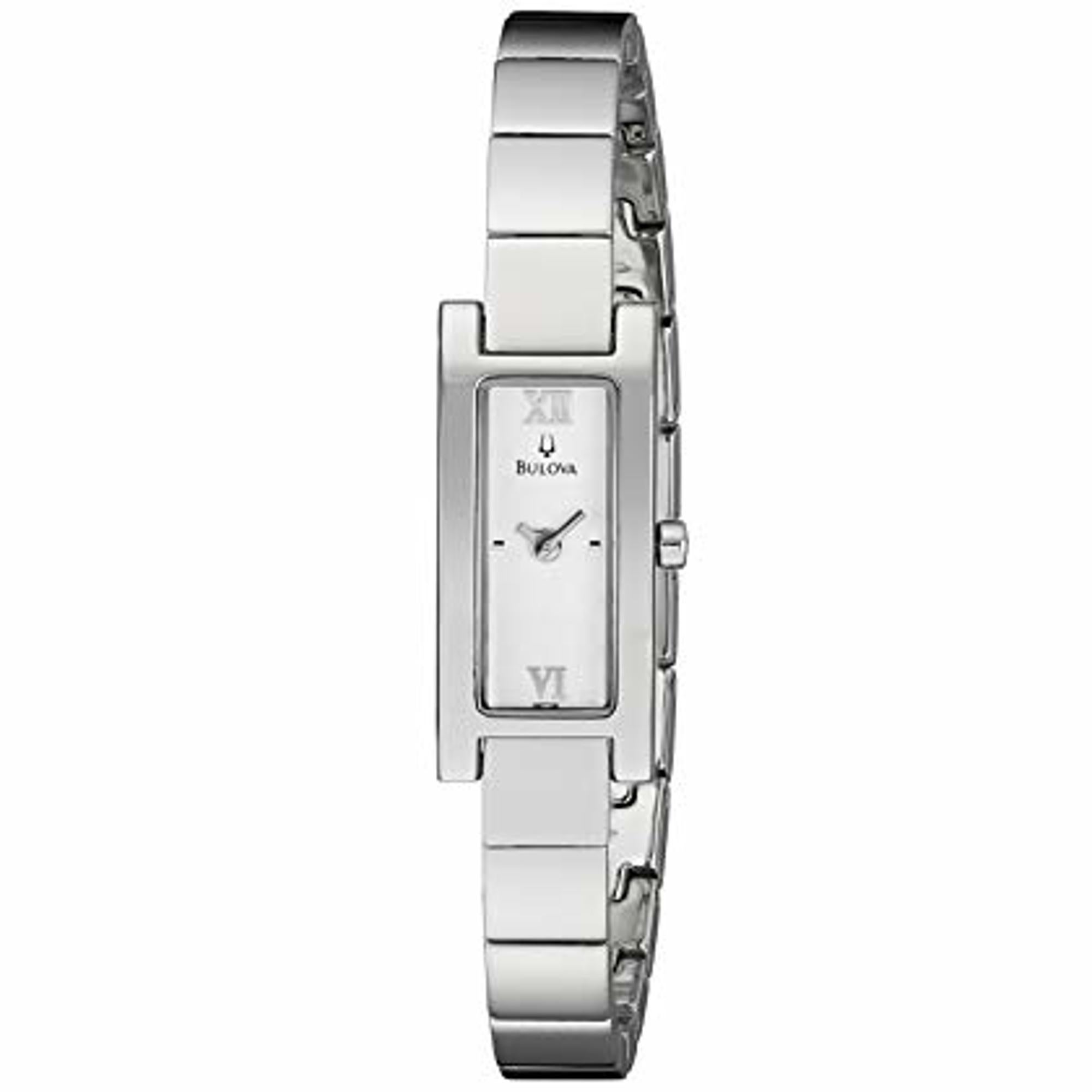 Pre Owned Bulova Steel Silver Roman Rectangle Dial Quartz Ladies Watch 96T08. The Watch Has Scratches and Discoloration. This Beautiful Timepiece is Powered by a Quartz (Battery) Movement and Features: a Silver-Tone Case and Bracelet, Fixed