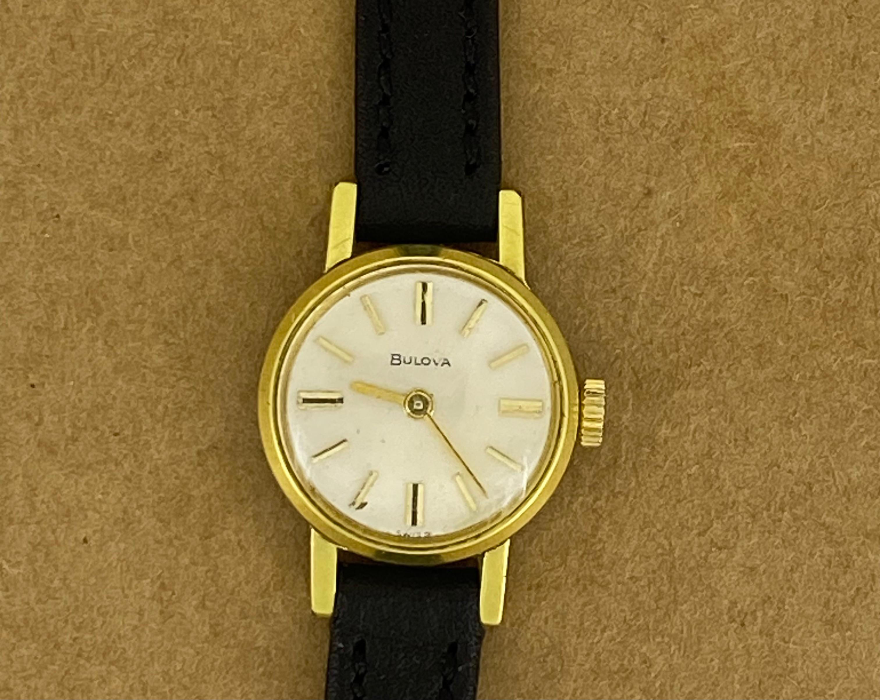 Bulova (Swiss) 18K Gold-Plated Retro c1960's Manual 24mm Ladies' Watch For Sale 1