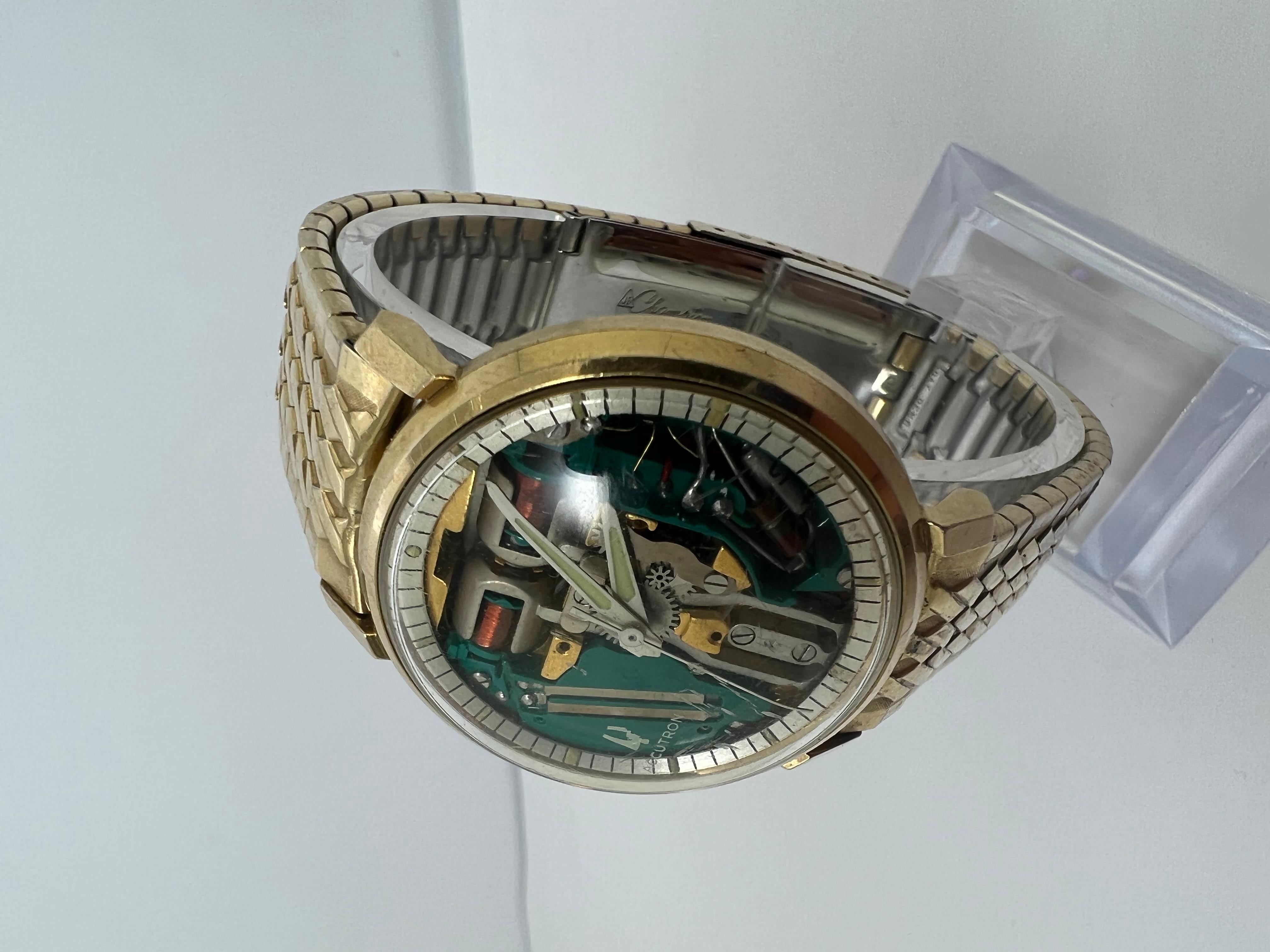 Bulova Vintage Accutron Turning Spaceview Watch 1960's Rare!!

excellent condition

clean movement

runs perfect

slight scratches on crystal

all original parts

shop with confidence

evitadiamonds