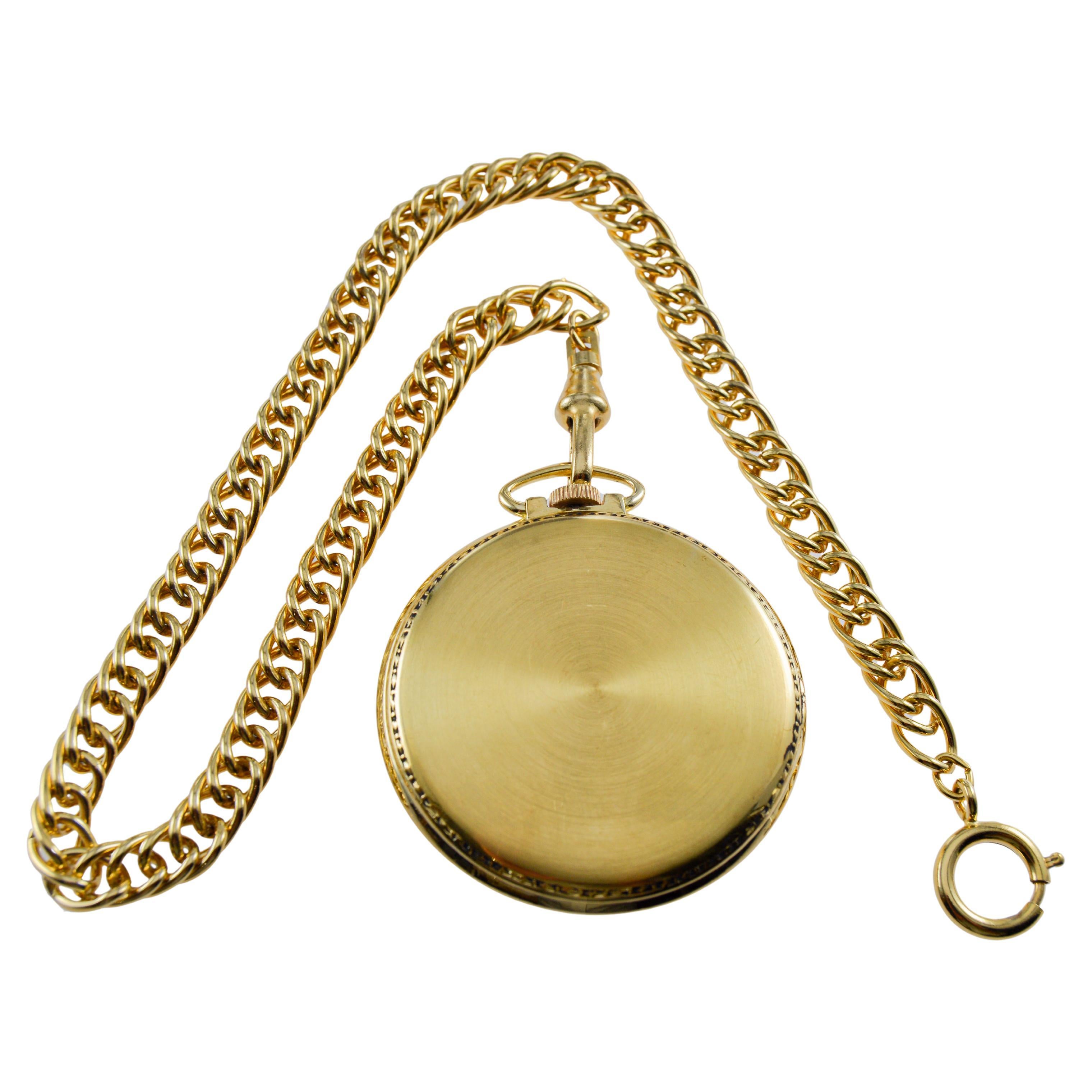 Bulova Yellow Gold Filled Art Deco Pocket Watch circa 1940's with Flawless Dial In Excellent Condition For Sale In Long Beach, CA