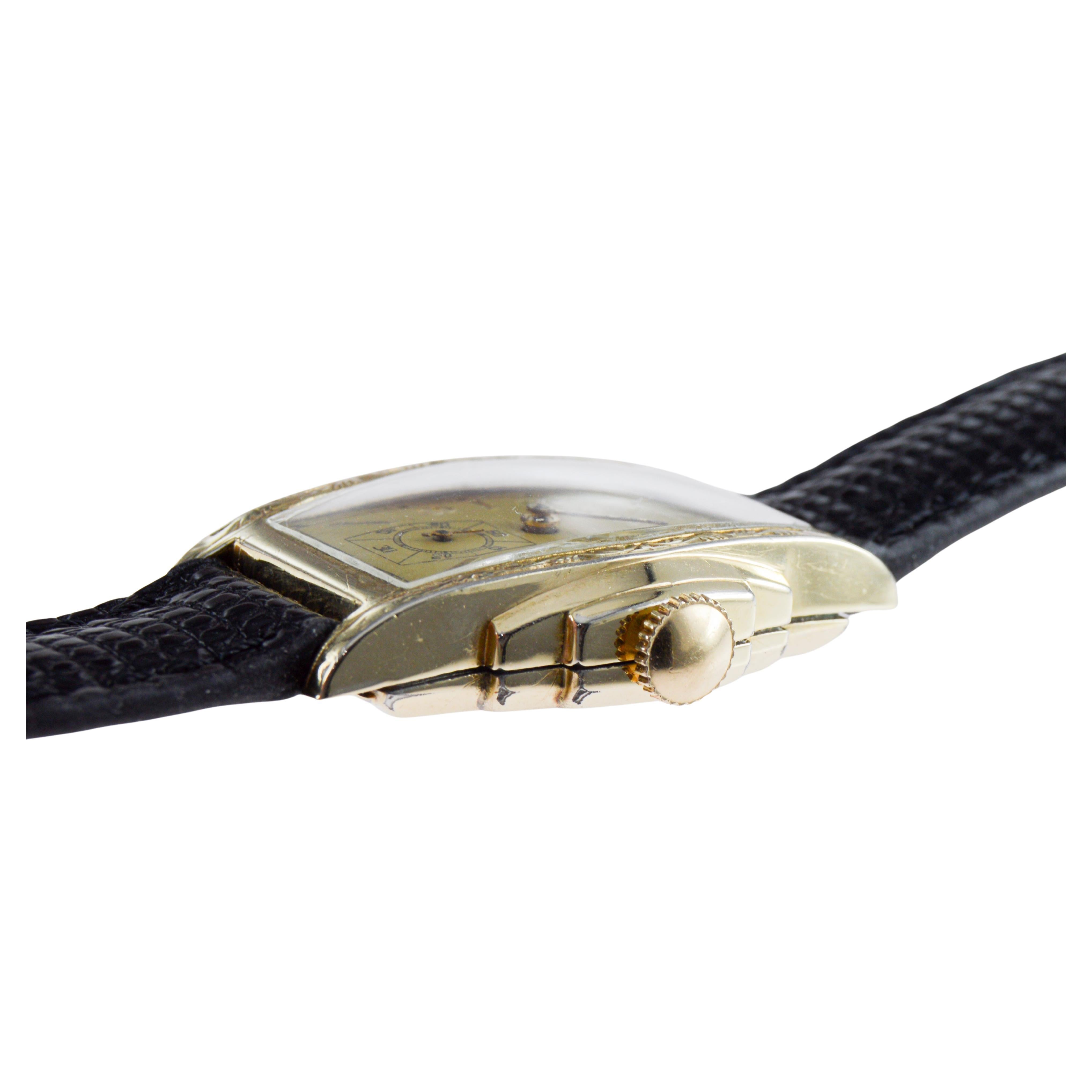 Bulova Yellow Gold Filled Art Deco Watch circa 1940 with Original Dial en vente 8