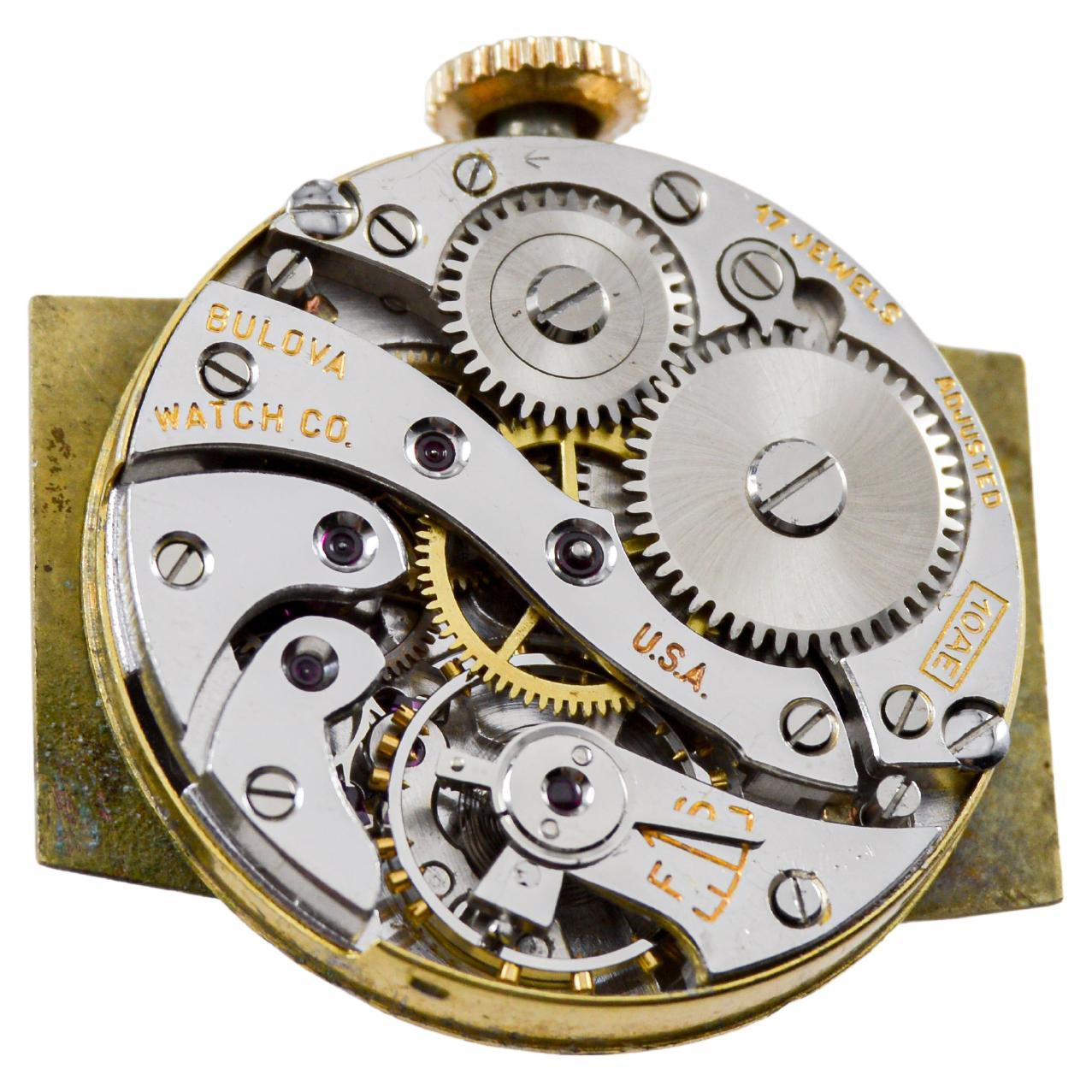 Bulova Yellow Gold Filled Art Deco Watch circa 1940 with Original Dial en vente 11