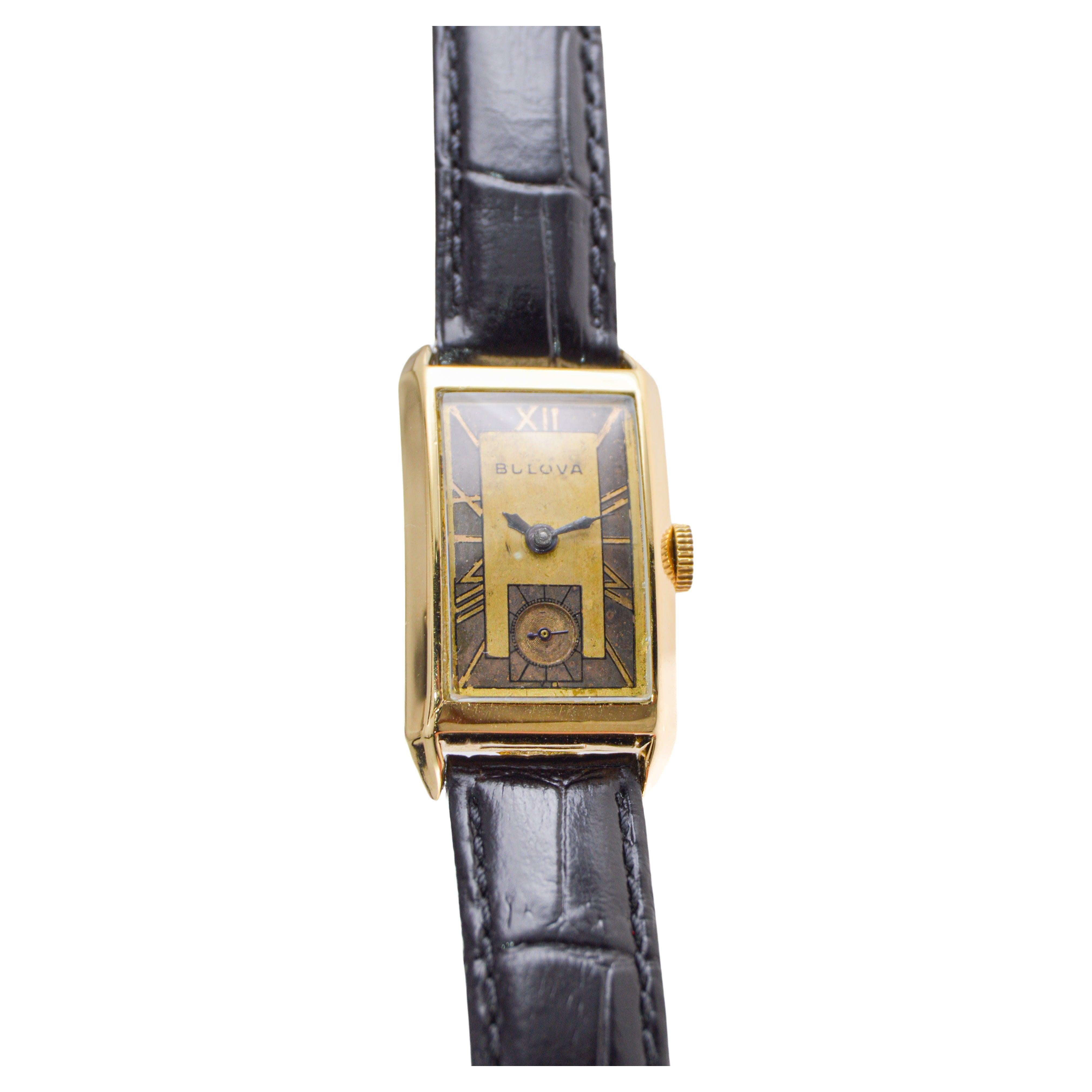 Bulova Yellow Gold Filled Art Deco Watch circa, 1940's with Original Dial  In Excellent Condition For Sale In Long Beach, CA