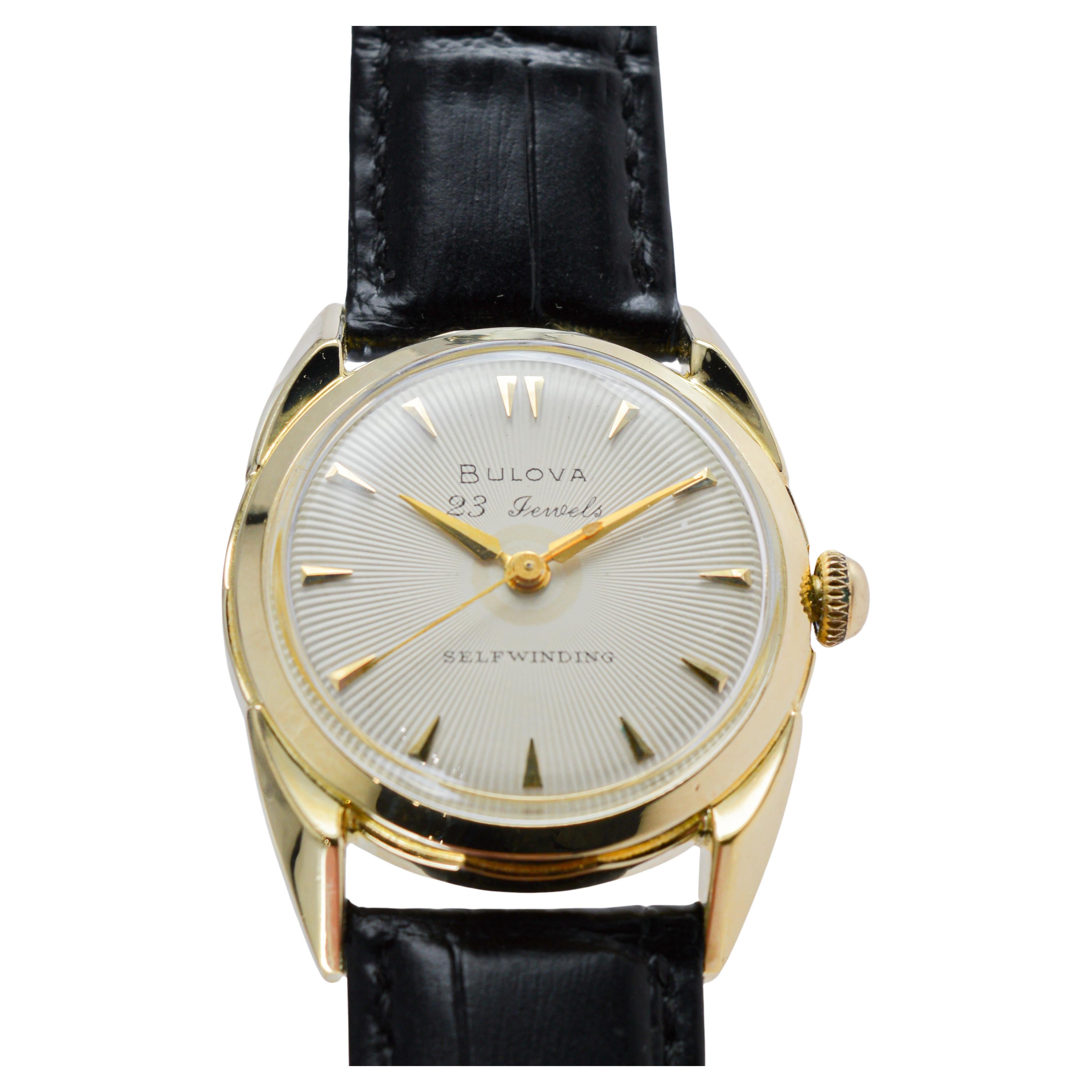 Bulova Montre Art Déco en or jaune avec cadran d'origine 1950's en vente 4