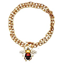 Bumble bee and links chain necklace