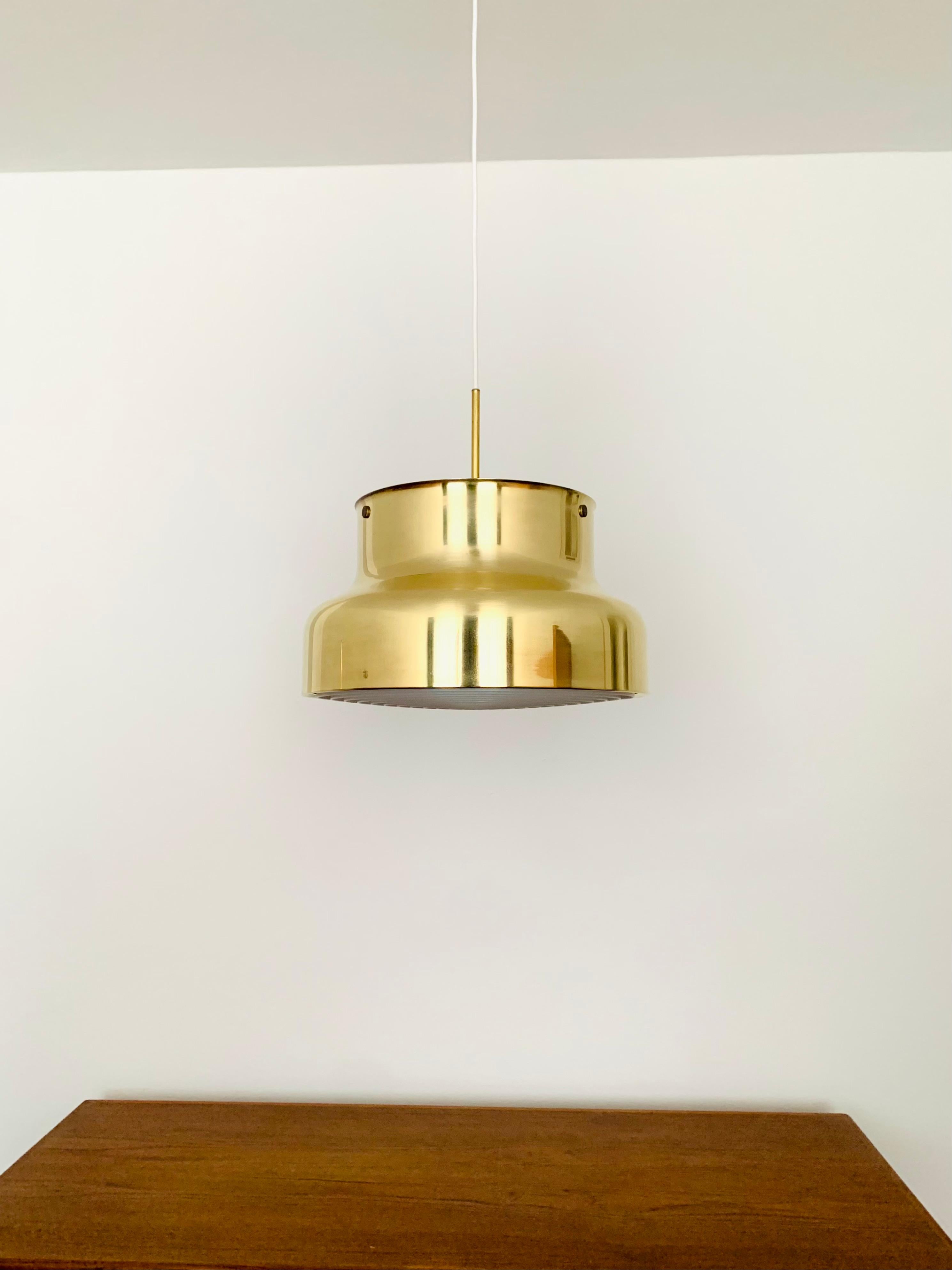 Milieu du XXe siècle Lampe à suspension Bumling par Anders Pehrson pour Ateljé Lyktan en vente