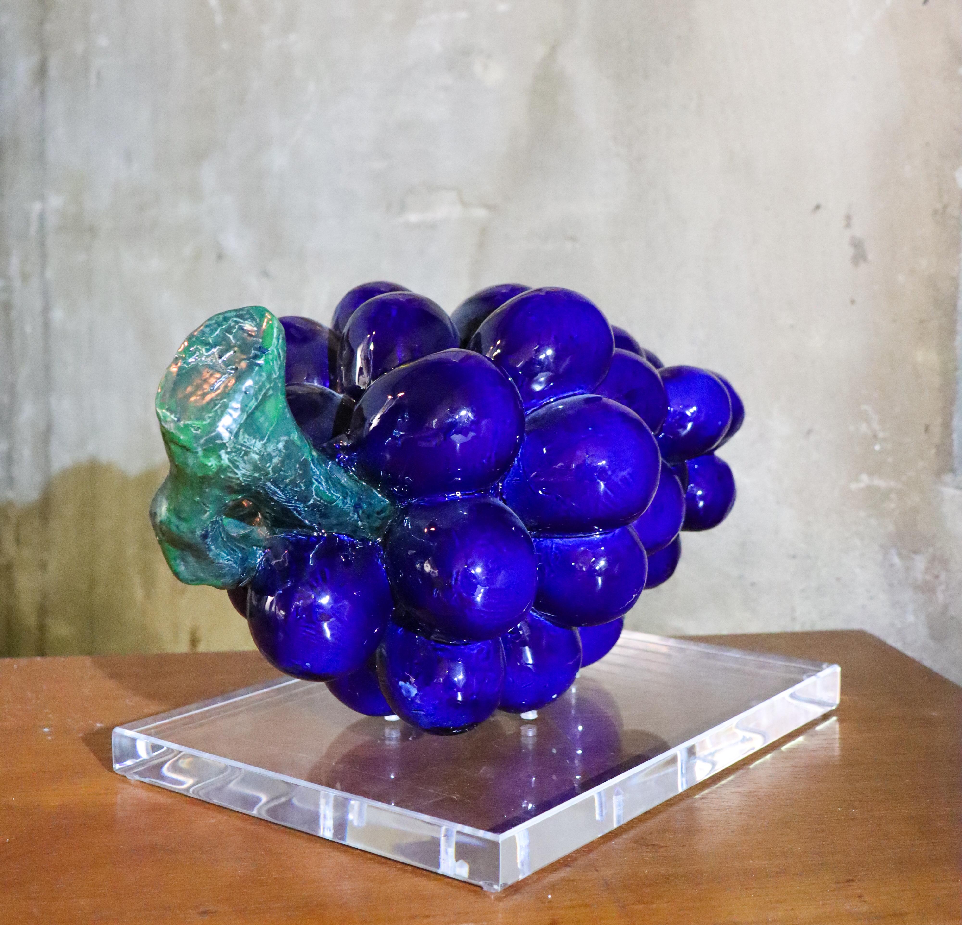 Blaue Weintraube, Keramik von Hans Hedberg, Biot, Frankreich im Angebot 1