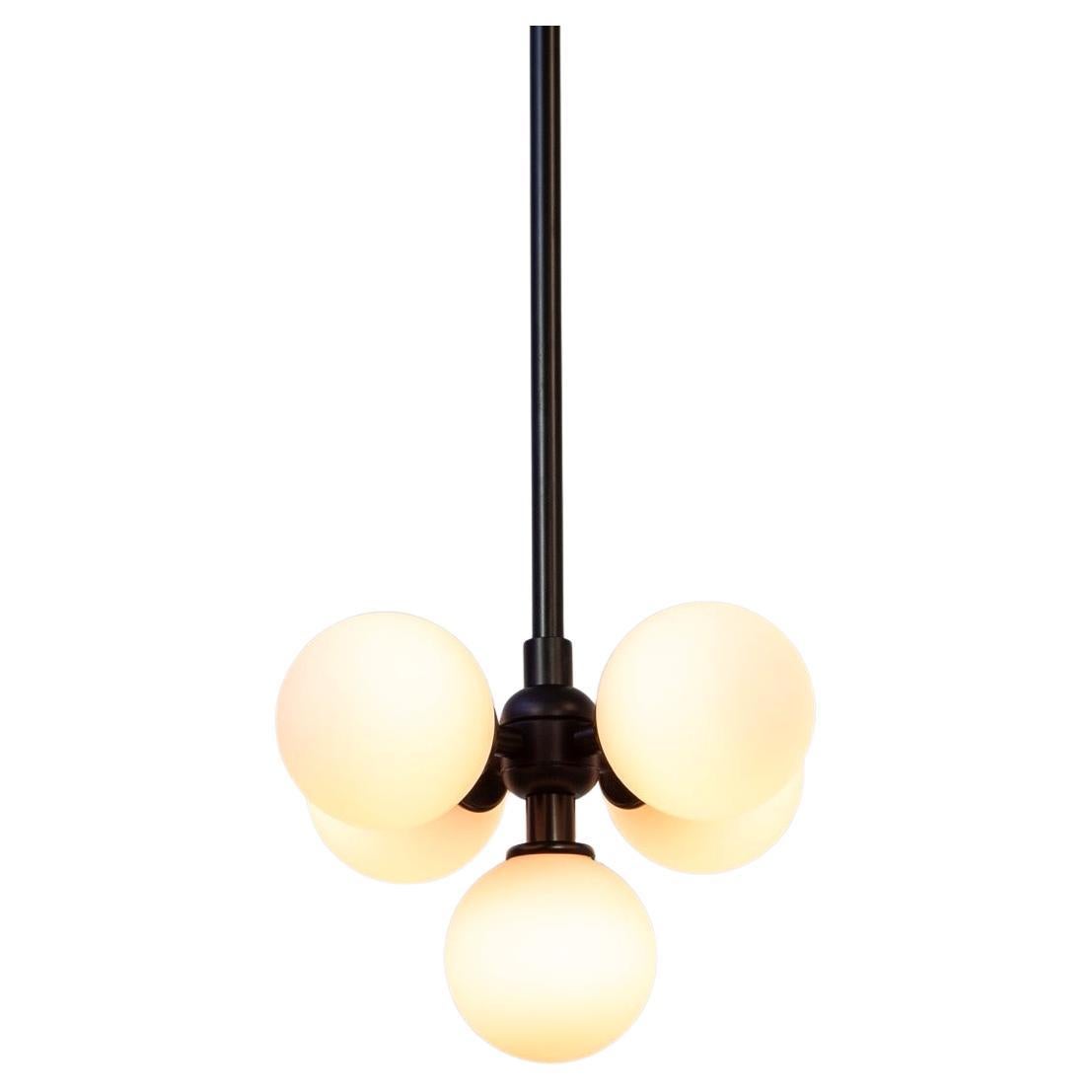 Moderne Pendentif Bunch, par RESEARCH Lighting, noir, globe en verre de 3 po, fait sur commande en vente