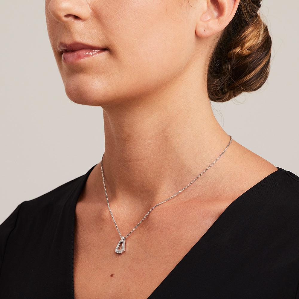 Round Cut BUNDA 0.24ct Diamond 'Russe' Pendant in 18k white gold For Sale