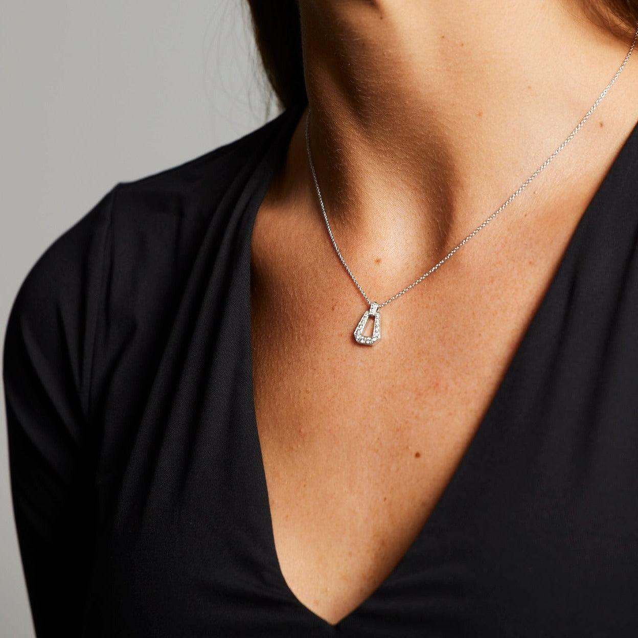 BUNDA 0.24ct Diamond 'Russe' Pendant in 18k white gold In New Condition For Sale In SYDNEY, AU