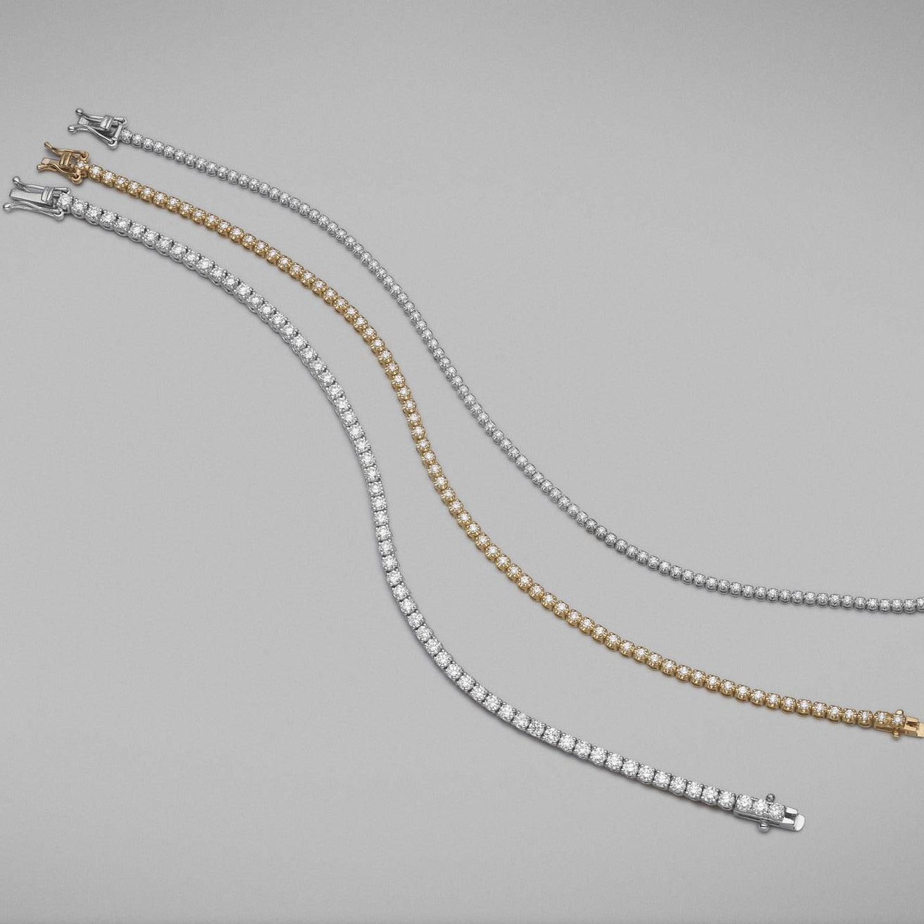 Women's or Men's BUNDA 0.69ct Diamonds Tennis Bracelet in 18k white gold For Sale