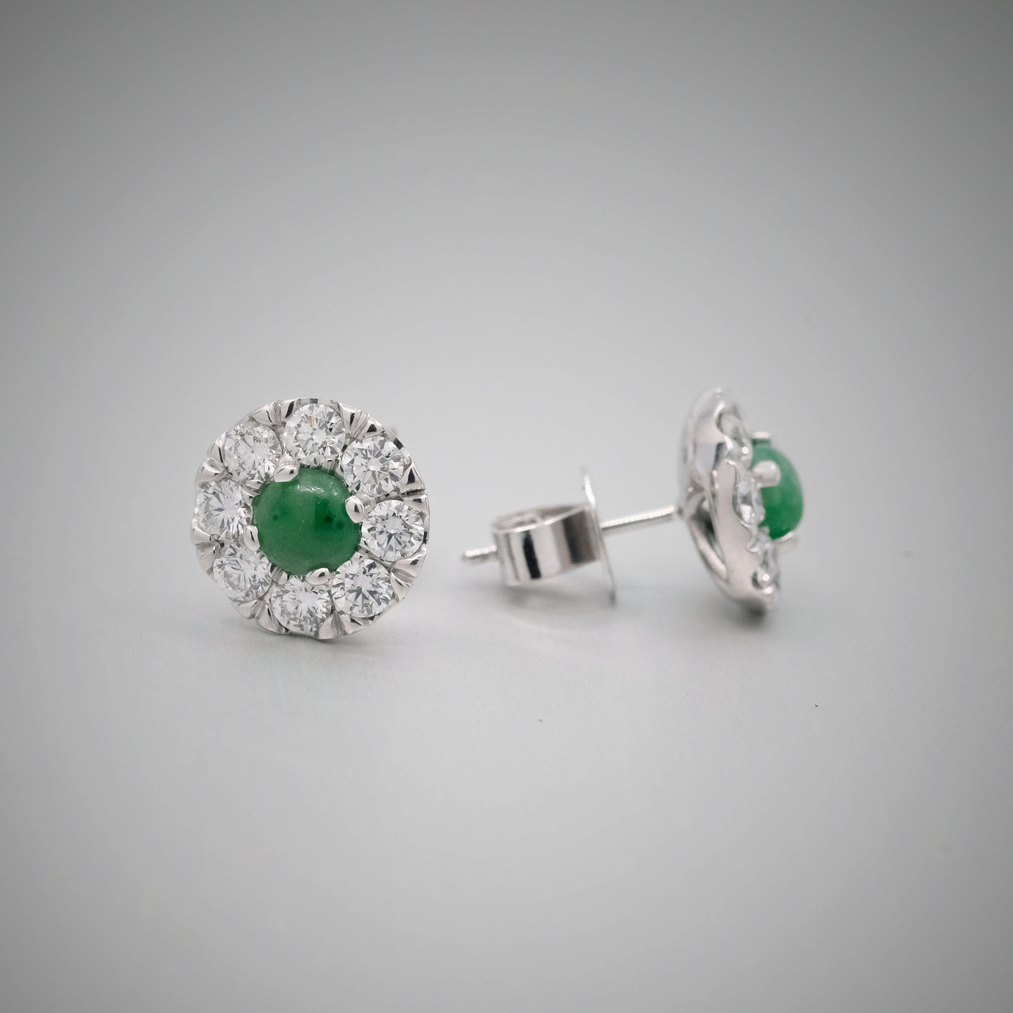 Taglio rotondo Orecchini con perno di giada da 0,91 ct e diamanti da 1,36 ct in oro bianco 18 ct BUNDA in vendita