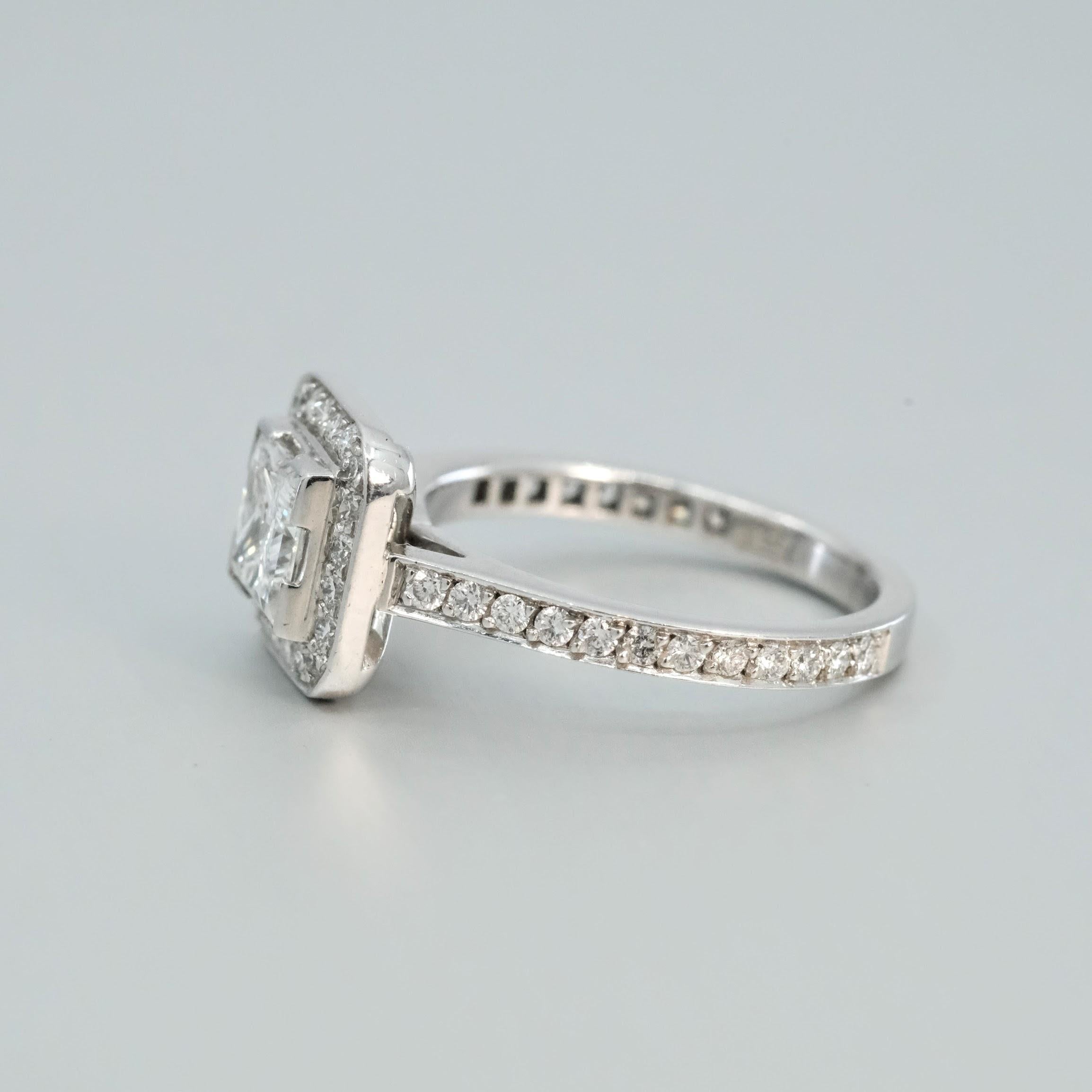 BUNDA Anillo de compromiso de diamantes talla princesa de 1,02 ct y diamantes de 0,45 ct Oro de 18k en Nuevo estado para la venta en SYDNEY, AU