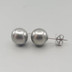 Pendientes BUNDA de perla de Tahití de 10,30 mm en oro blanco de 18 quilates.