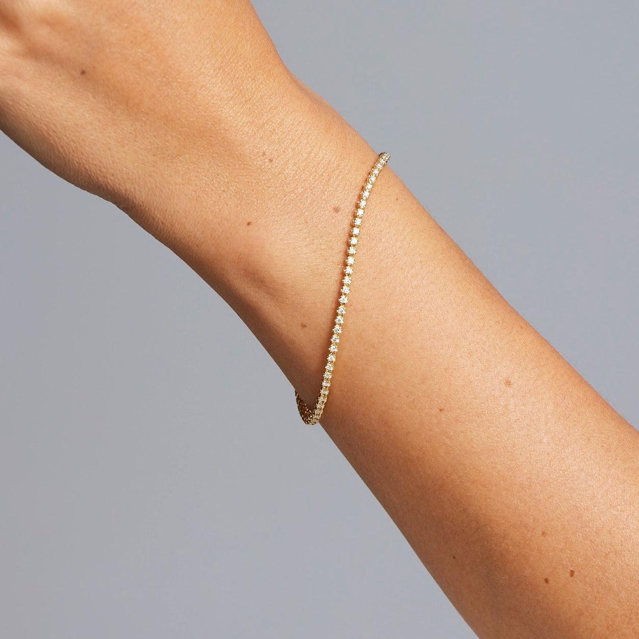 BUNDA Pulsera de tenis de oro amarillo de 18 quilates con 1,08 quilates de diamantes en venta 1