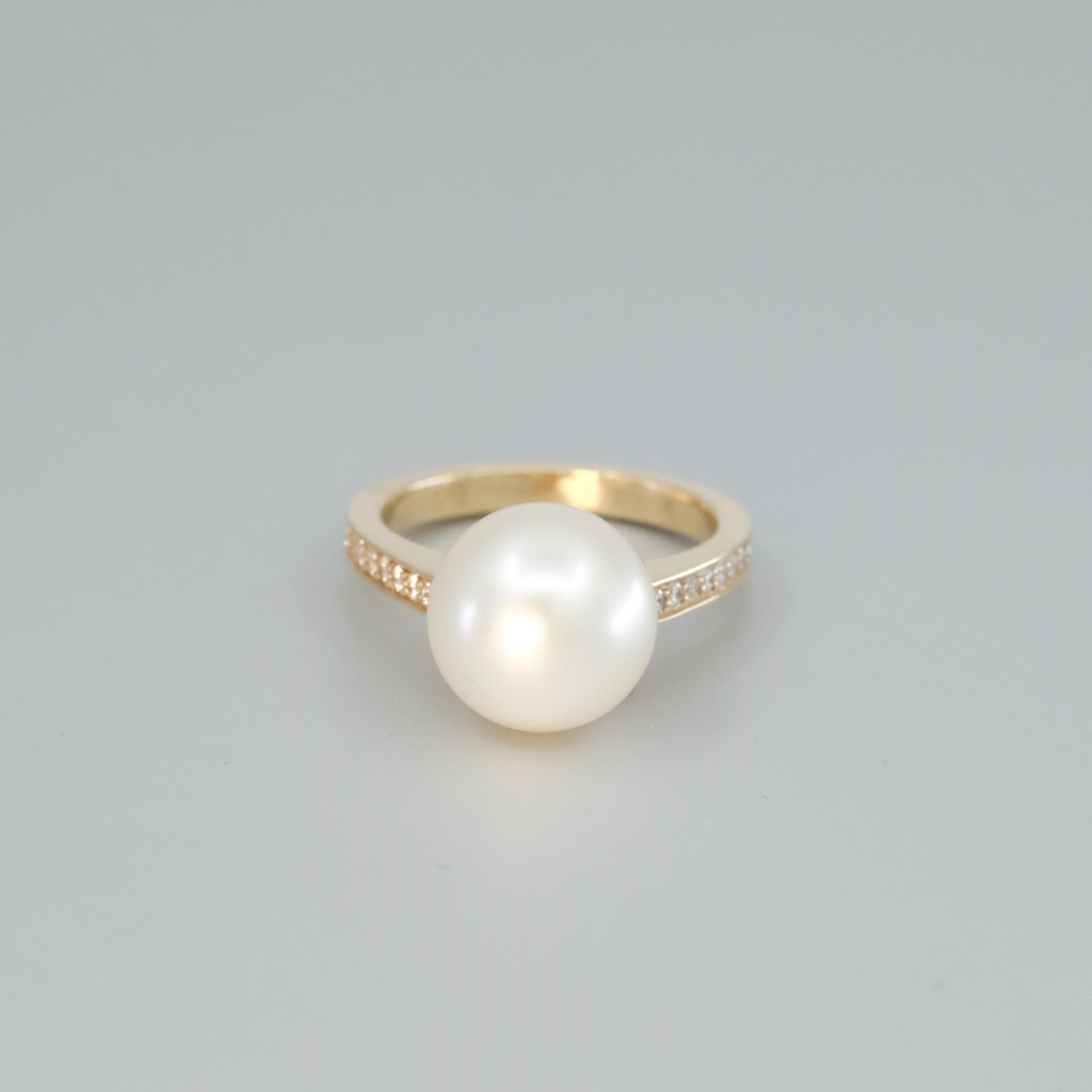 BUNDA 11.20mm South Sea Pearl and 0.28ct Diamonds Ring in 18k yellow gold 2