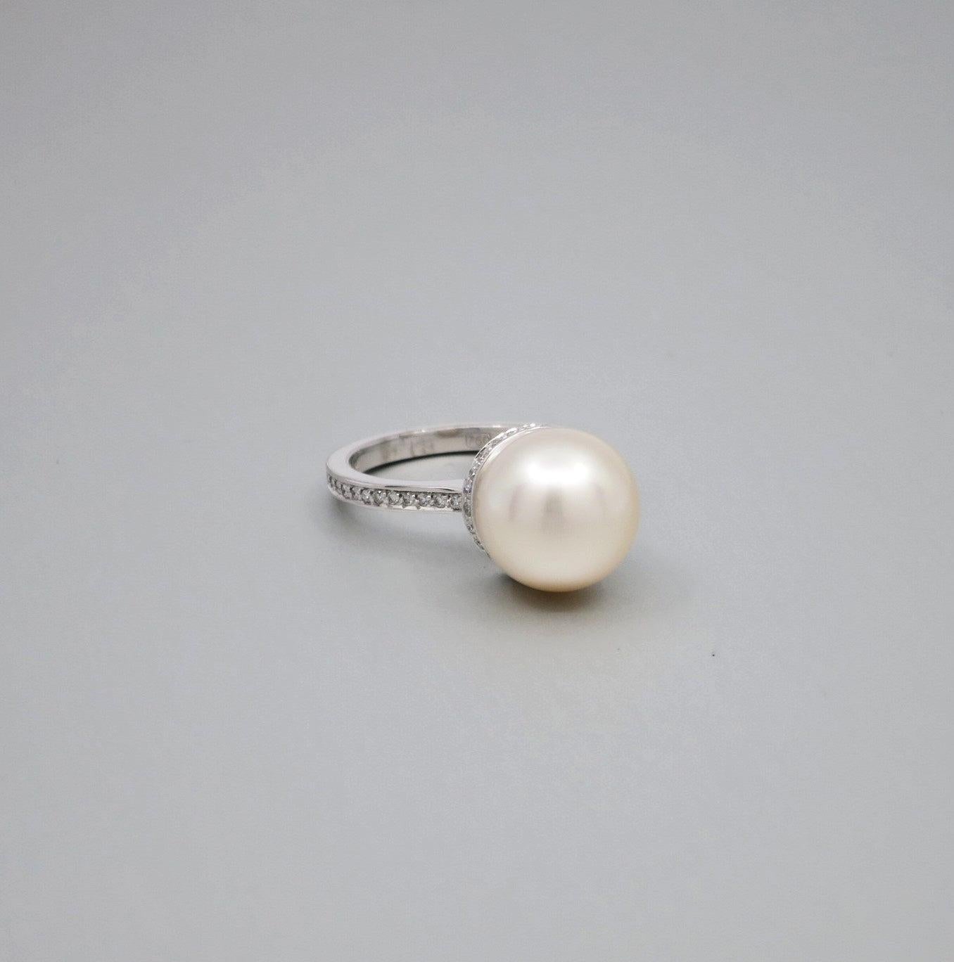 Round Cut BUNDA 11.6mm South sea Pearl and Diamonds Ring in 18k white gold
