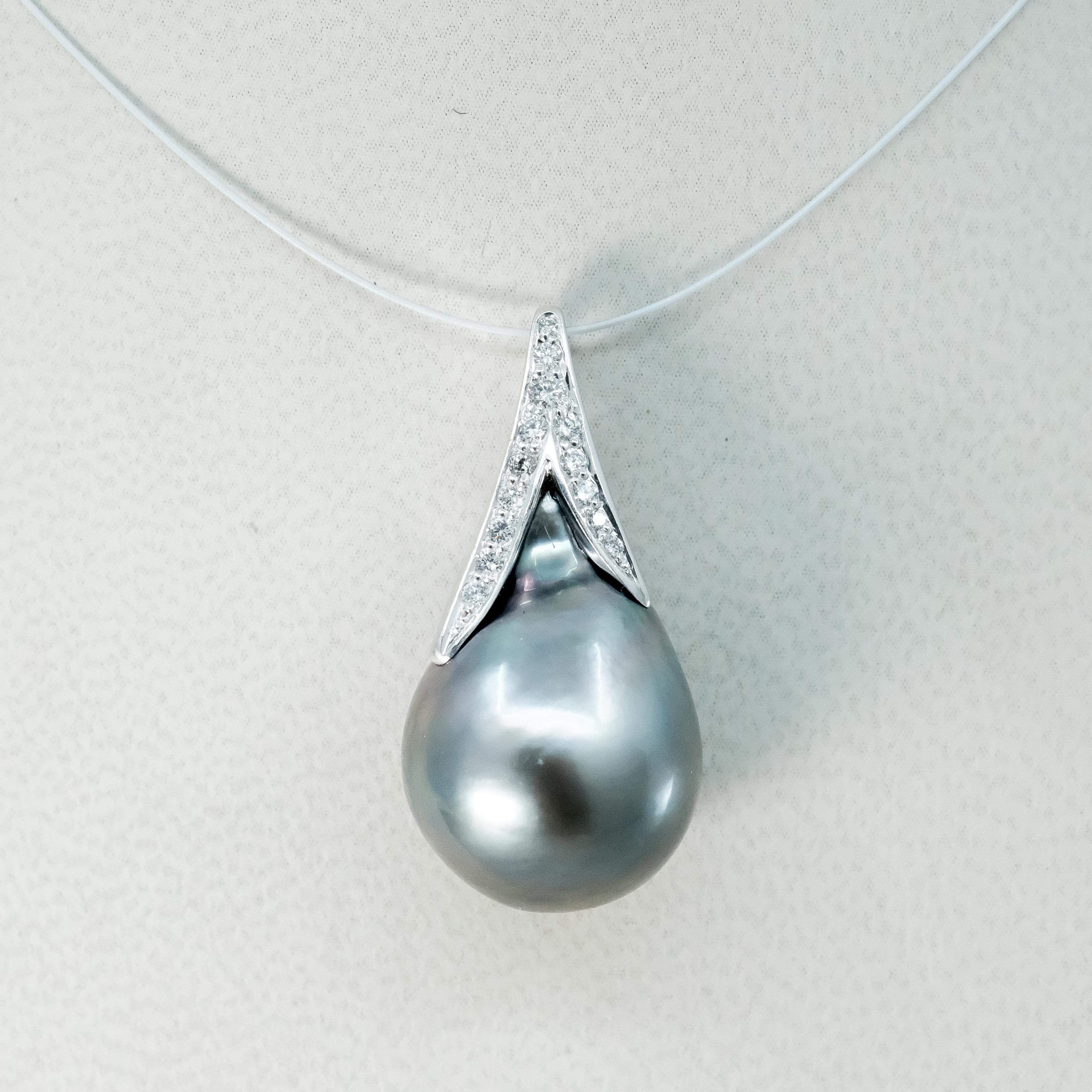 Round Cut BUNDA 15.00mm Tahitian Pearl and Diamond Pendant in 18k white gold For Sale