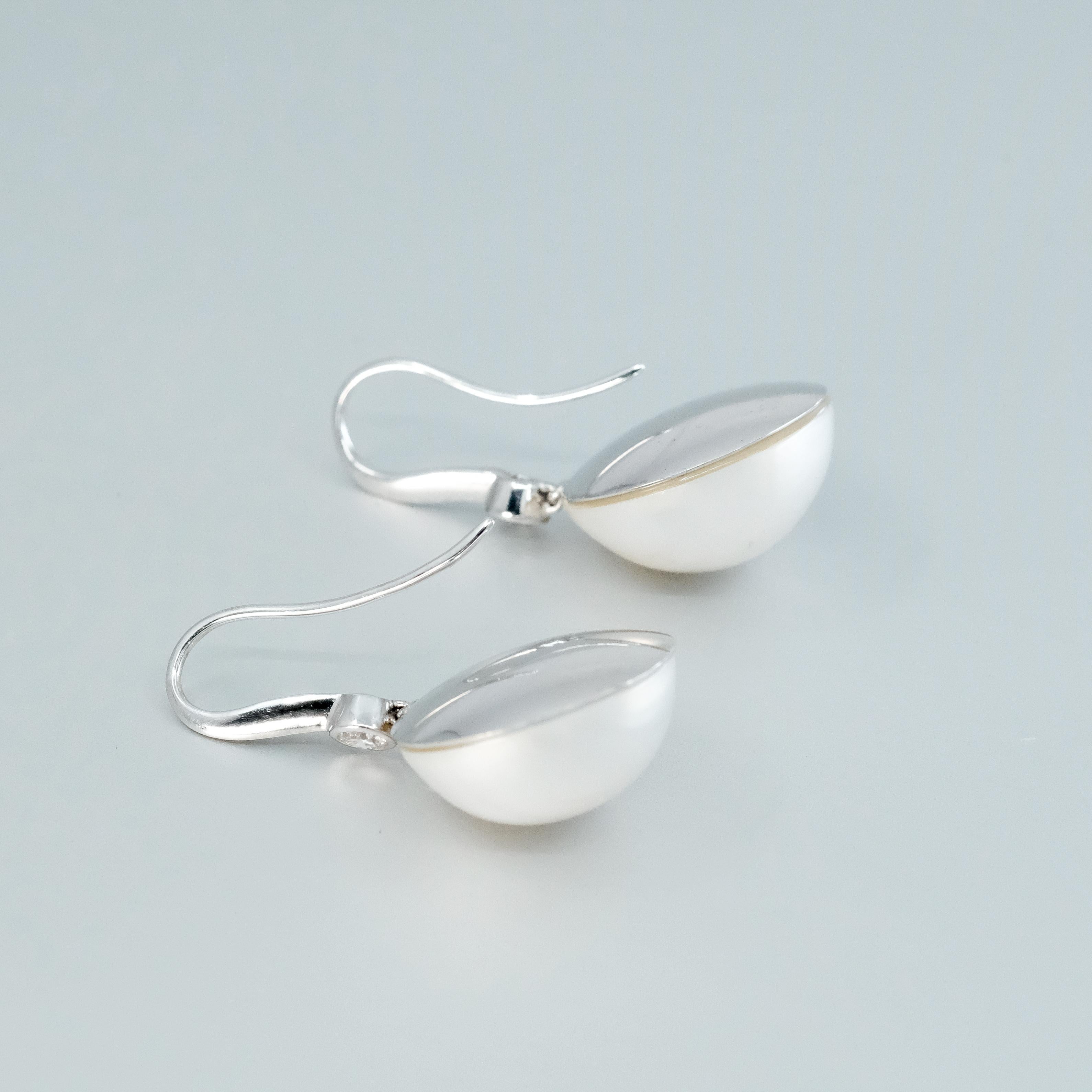 Round Cut BUNDA 15mm Mabe white pearl drop earrings with diamonds on 18k white gold. For Sale