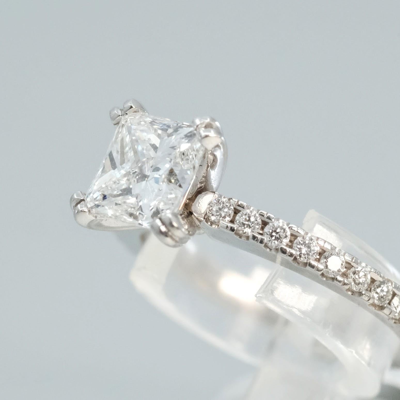 Princess Cut BUNDA 1.61ct Diamond Ring in platinum with 0.24ct diamonds. For Sale