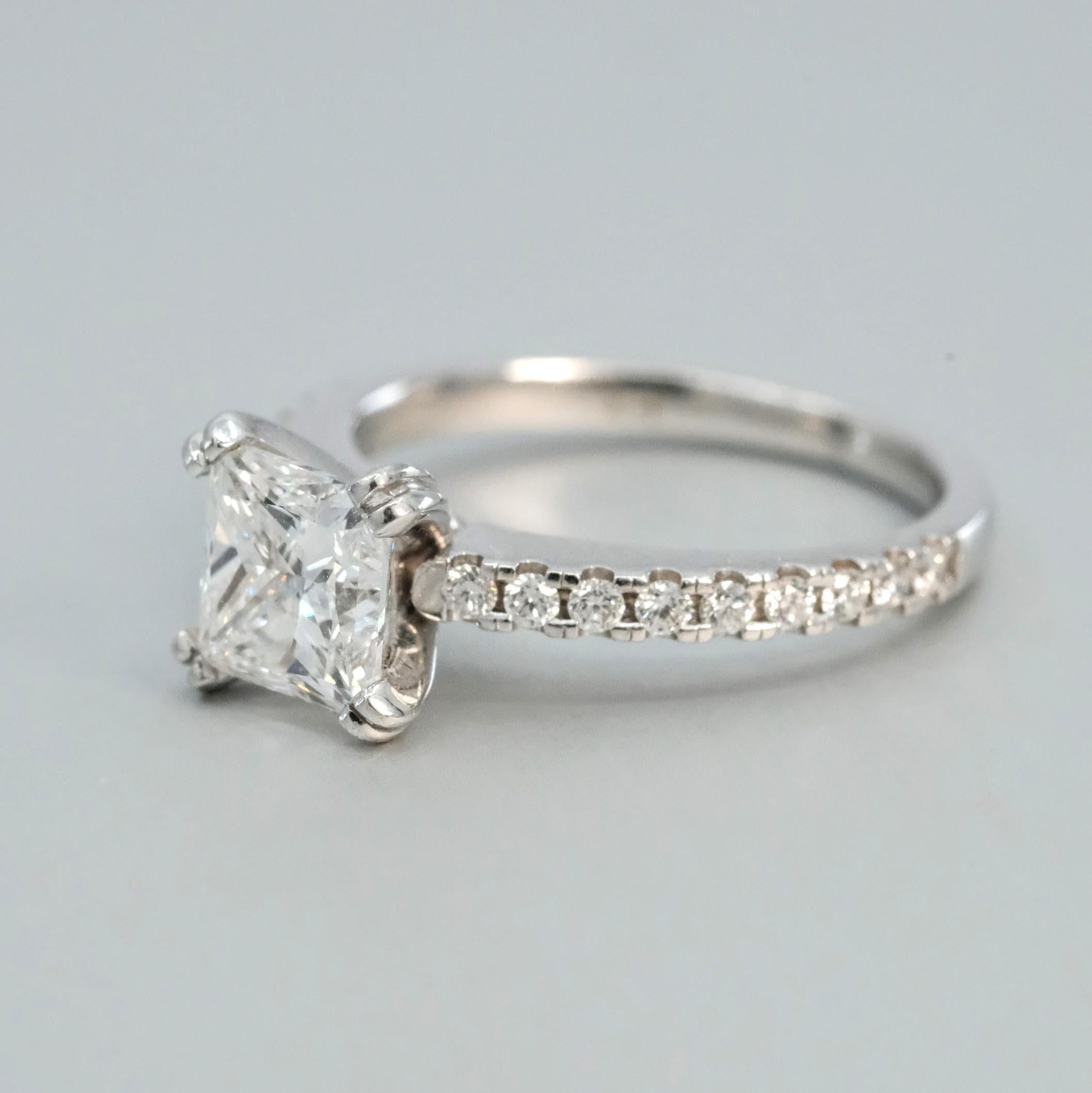 Women's or Men's BUNDA 1.61ct Diamond Ring in platinum with 0.24ct diamonds. For Sale