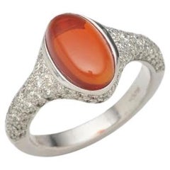 BUNDA, bague en or blanc 18 carats, opale de feu de 1,78 carat et diamants de 0,93 carat