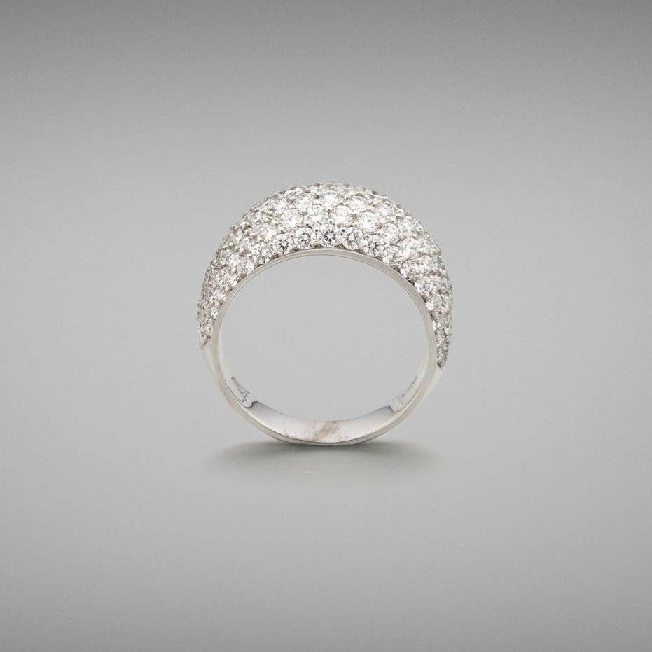 Taille ronde BUNDA Bague pavée de diamants 2,19 carats en or blanc 18 carats en vente
