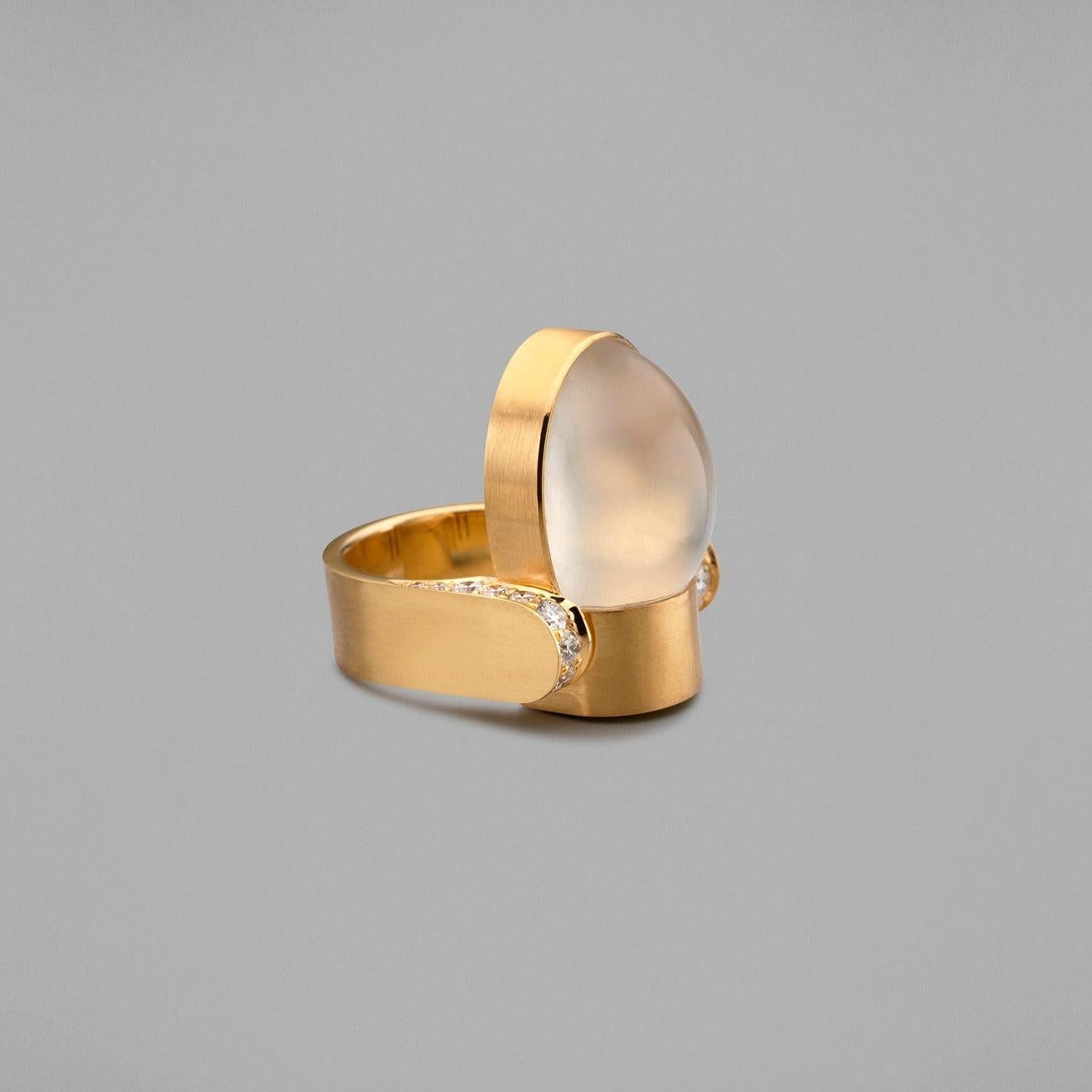 BUNDA Anillo de oro amarillo de 18 quilates con ojo de gato de 24,85 quilates y diamantes de 1,21 quilates en Nuevo estado para la venta en SYDNEY, AU