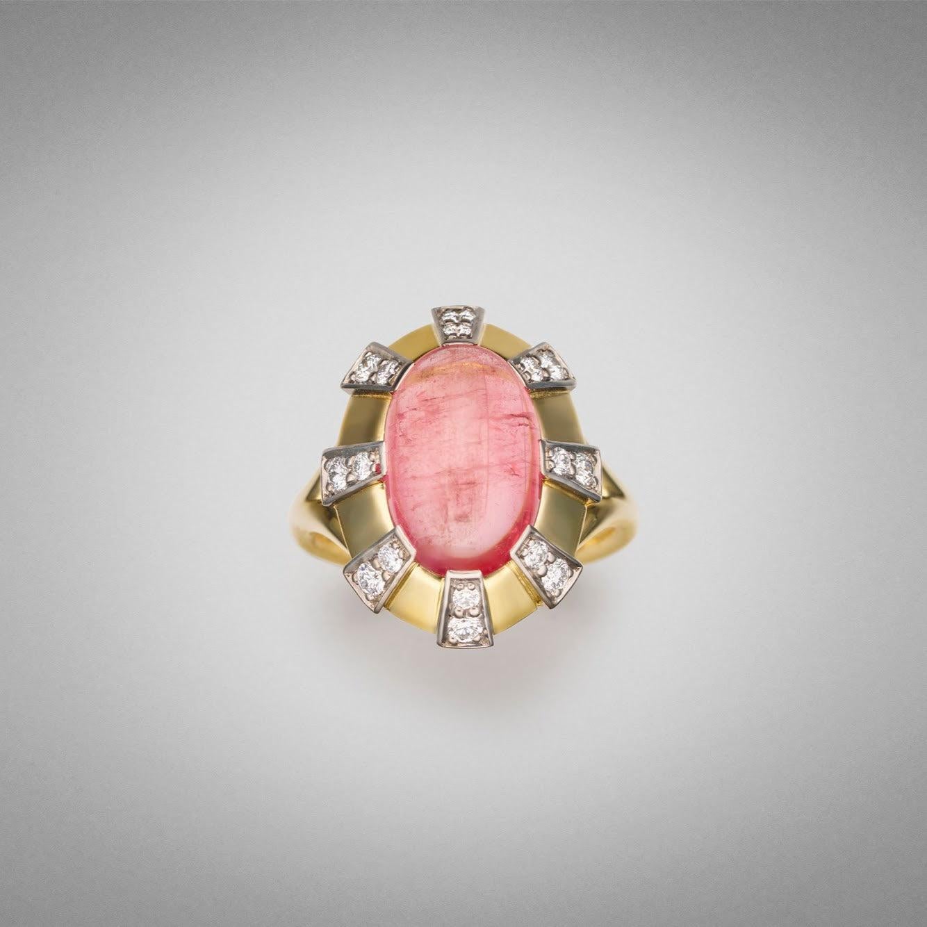 Bague BUNDA 'Apus' Tourmaline et Diamant avec des diamants de taille ronde. Or blanc et jaune 18ct. Signé BUNDA.

Caractéristiques des diamants : 0,46cts F/VS

Caractéristiques de la tourmaline : 5,44ct.