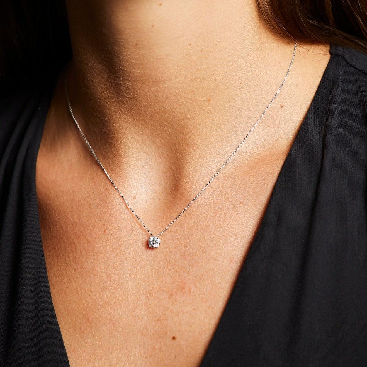 BUNDA 'Bundova' 0.60ct Diamond Pendant, 18k white gold. In New Condition For Sale In SYDNEY, AU