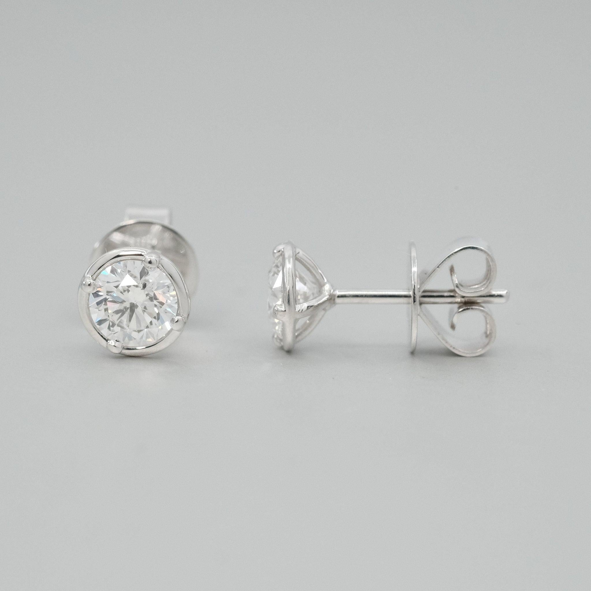 Taille ronde BUNDA Bundova, poids total 1,02 carat (F/SI1), en platine en vente