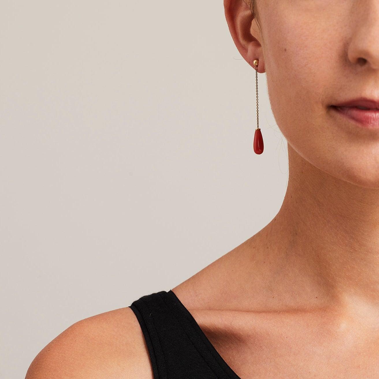 Bead Bunda Coral and 18k yellow gold drop earrings For Sale