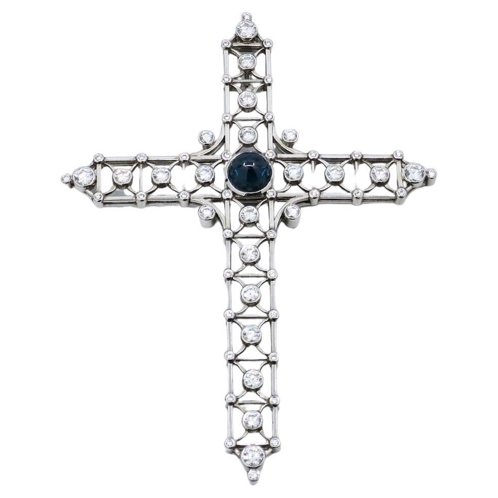 BUNDA Cross pendant with 1.84ct Sapphire and 2.73ct Diamonds in platinum For Sale
