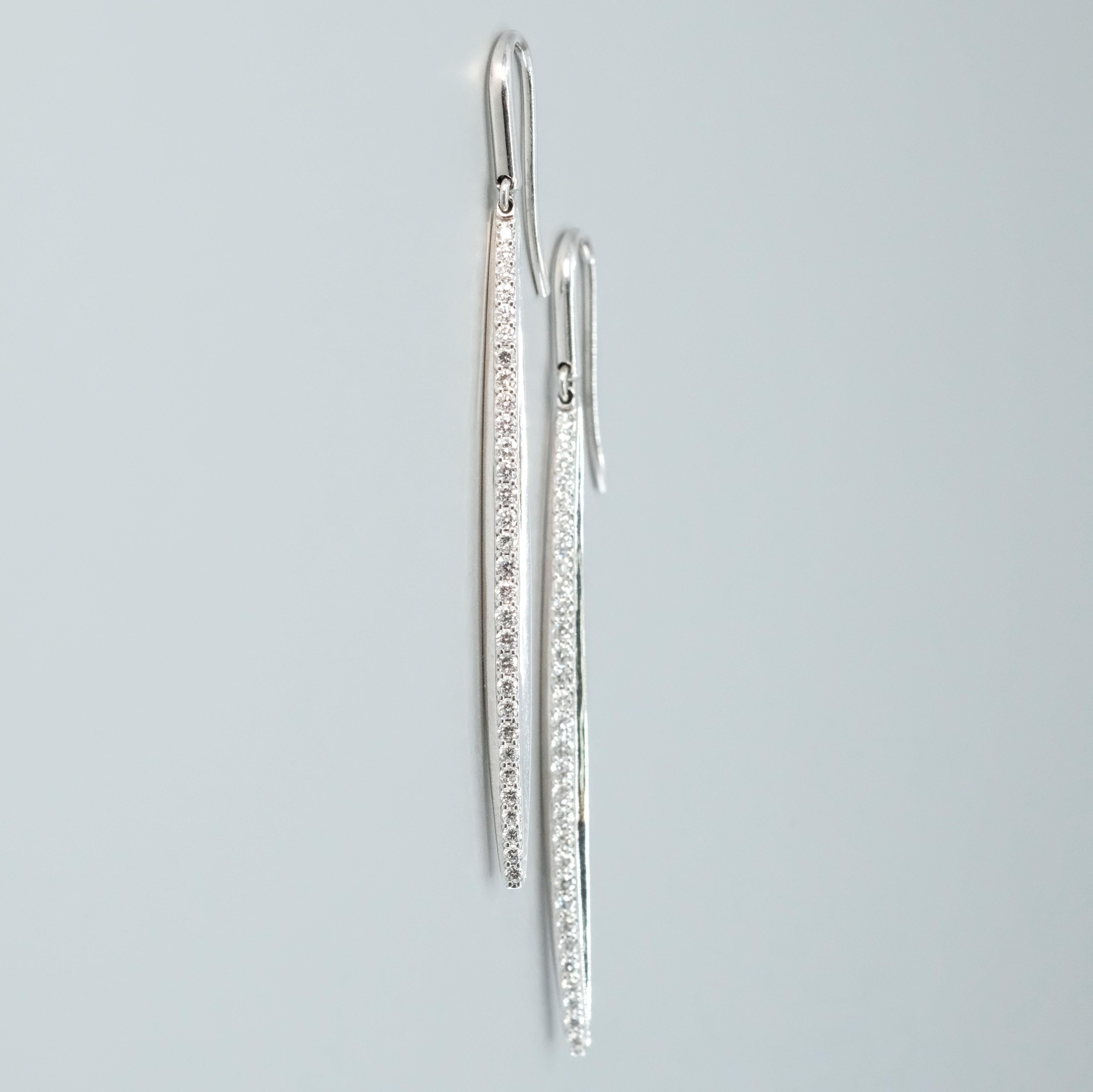 BUNDA Diamond line earrings, 0.50ct Diamonds on 18k white gold In New Condition For Sale In SYDNEY, AU