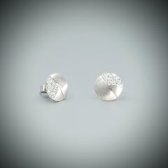 BUNDA Disc 0.30ct Diamond earrings, 18k white gold.