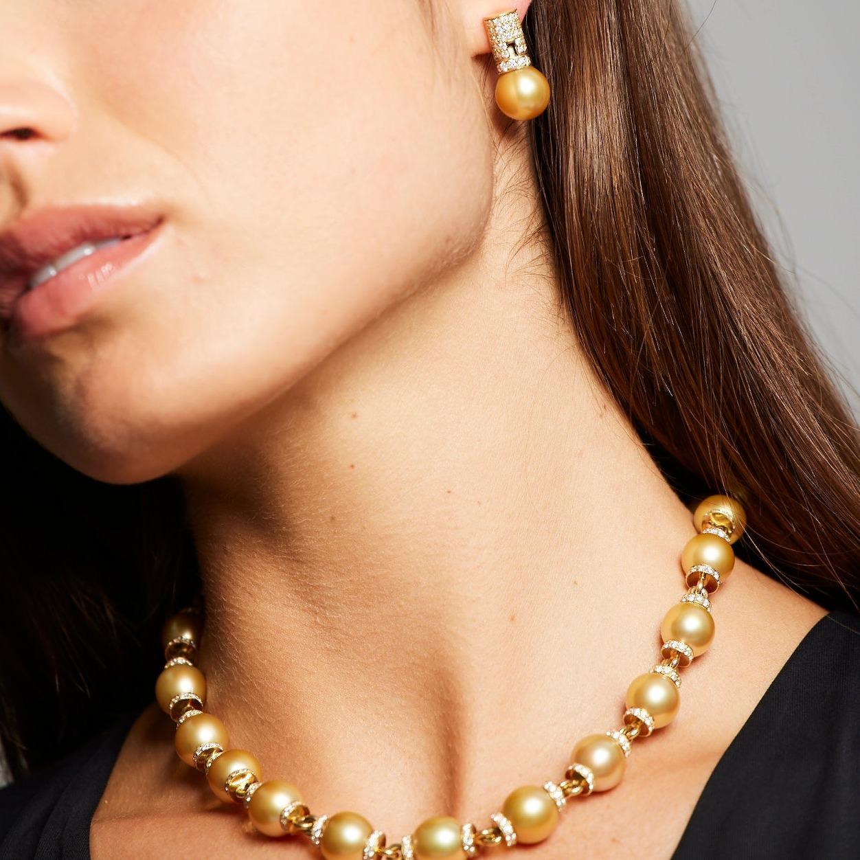 BUNDA Collana di perle coltivate dorate dei mari del sud 11,5-12,5 mm e diamanti 9,21 carati In condizioni Nuovo in vendita a SYDNEY, AU