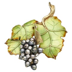 BUNDA Grape shaped brooch, enamel and keshi Tahitian Pearls on gold and platinum