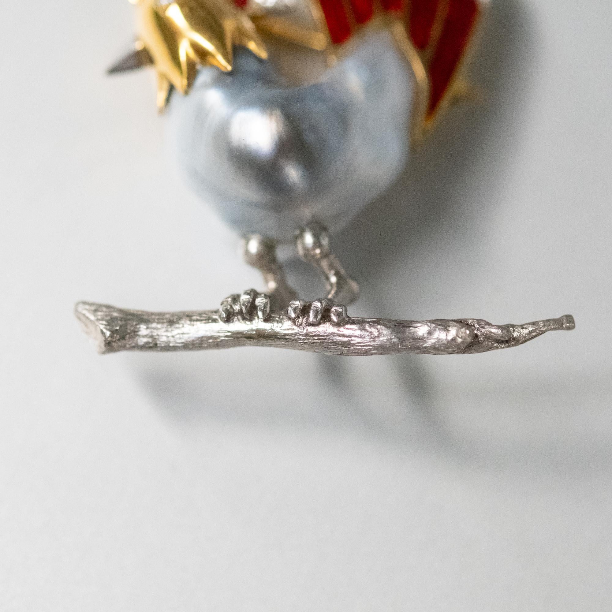 BUNDA Keshi Tahitiana Pearl Brooch with diamonds and enamel on gold and platinum For Sale 5