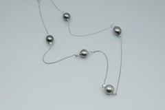 Collana di perle di Tahiti e diamanti "Lacerta" di BUNDA