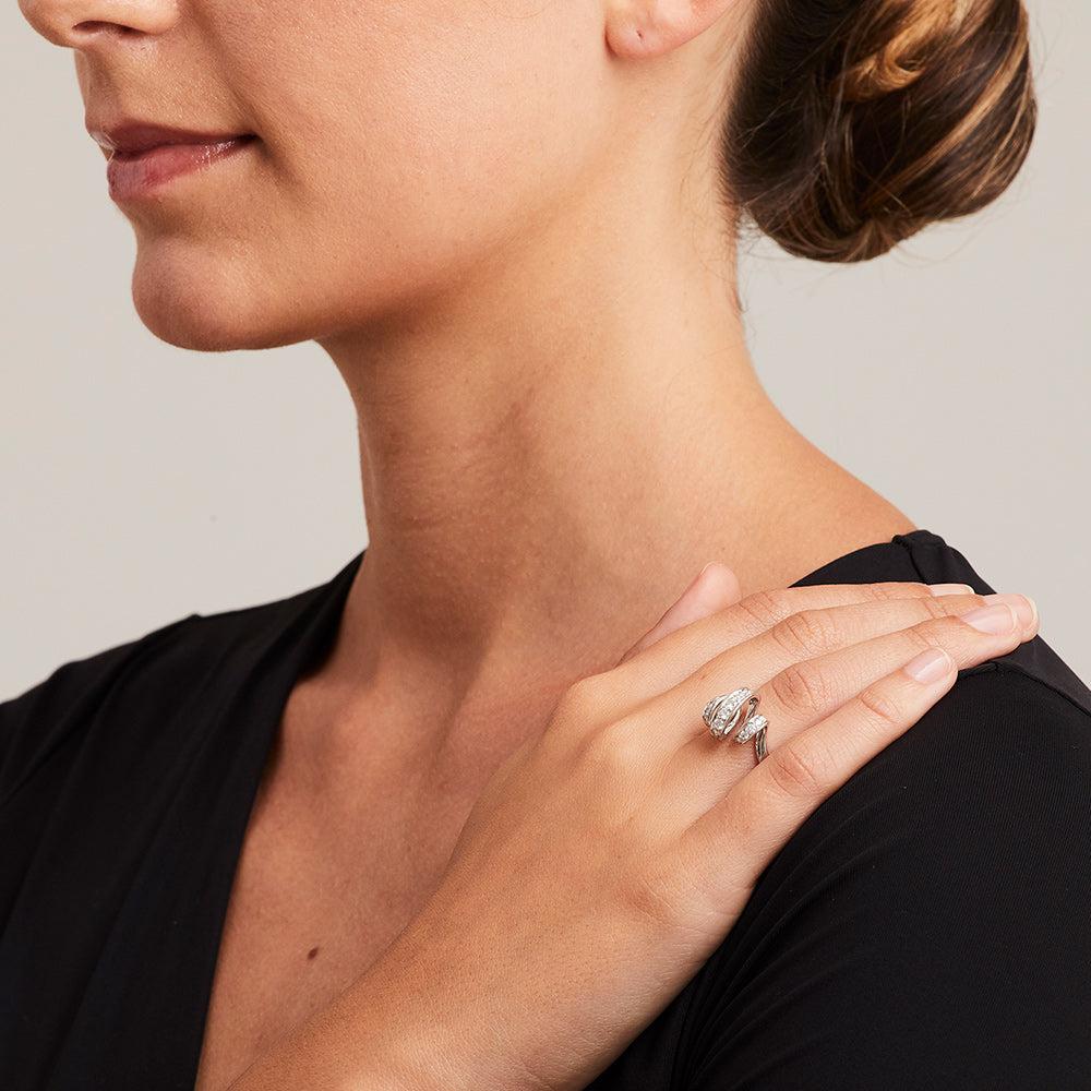 BUNDA 'Lyra' 0.55ct Diamonds Ring in 18k white gold In New Condition For Sale In SYDNEY, AU