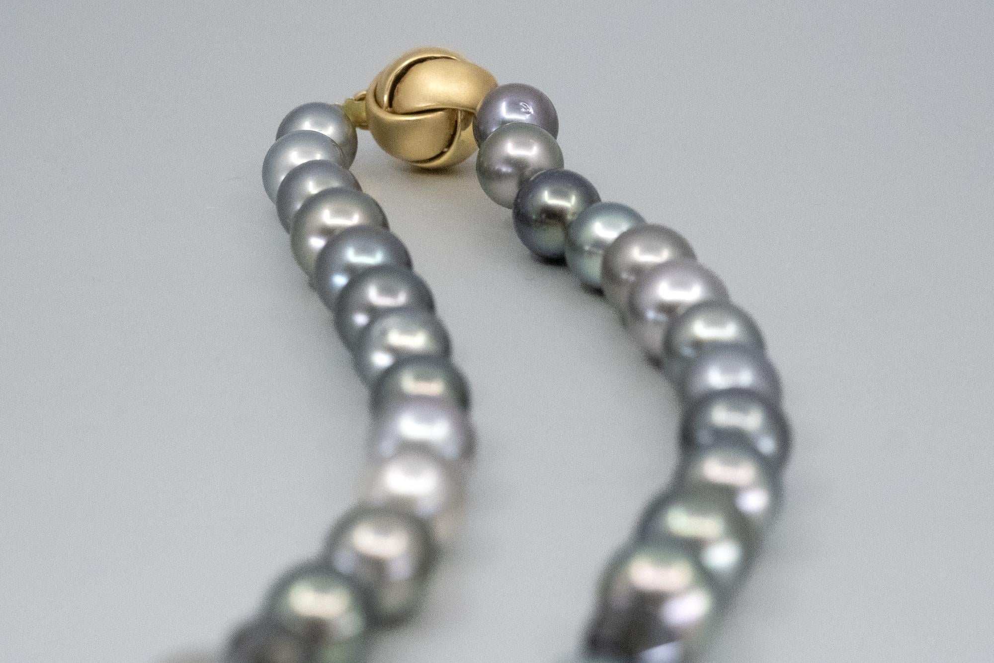 Women's or Men's Bunda Tahitian Pearls and Black Diamond Strand For Sale