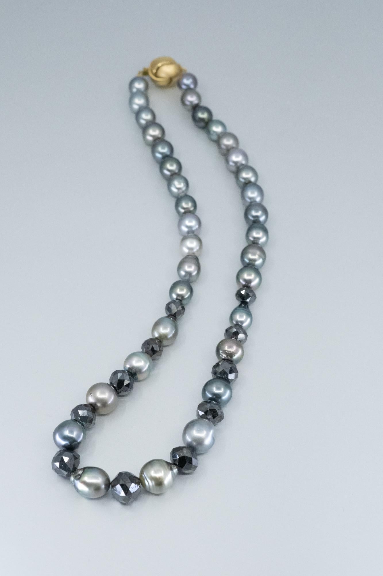 Bunda Tahitian Pearls and Black Diamond Strand For Sale 1
