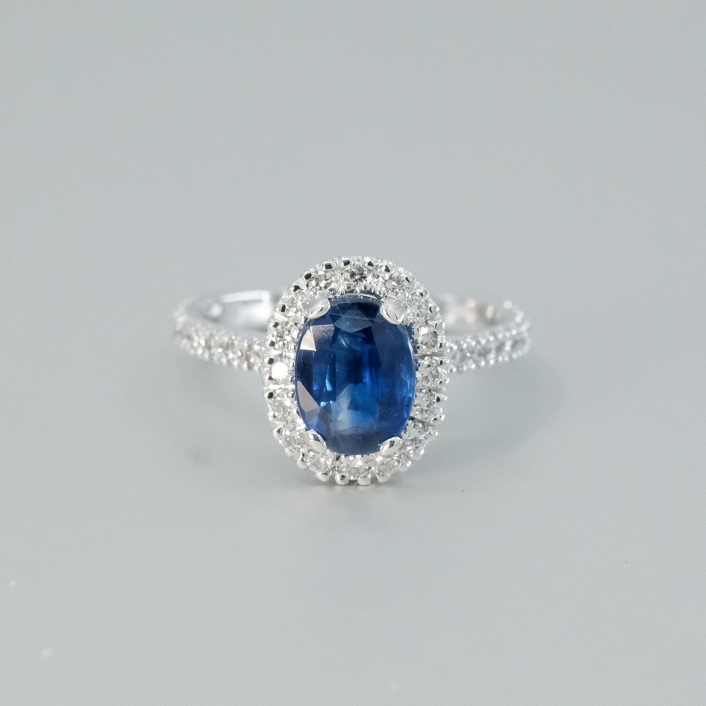 Women's or Men's BUNDA 'Valentin' 2.03ct Kyanite and 0.50ct Diamonds ring in 18k white gold