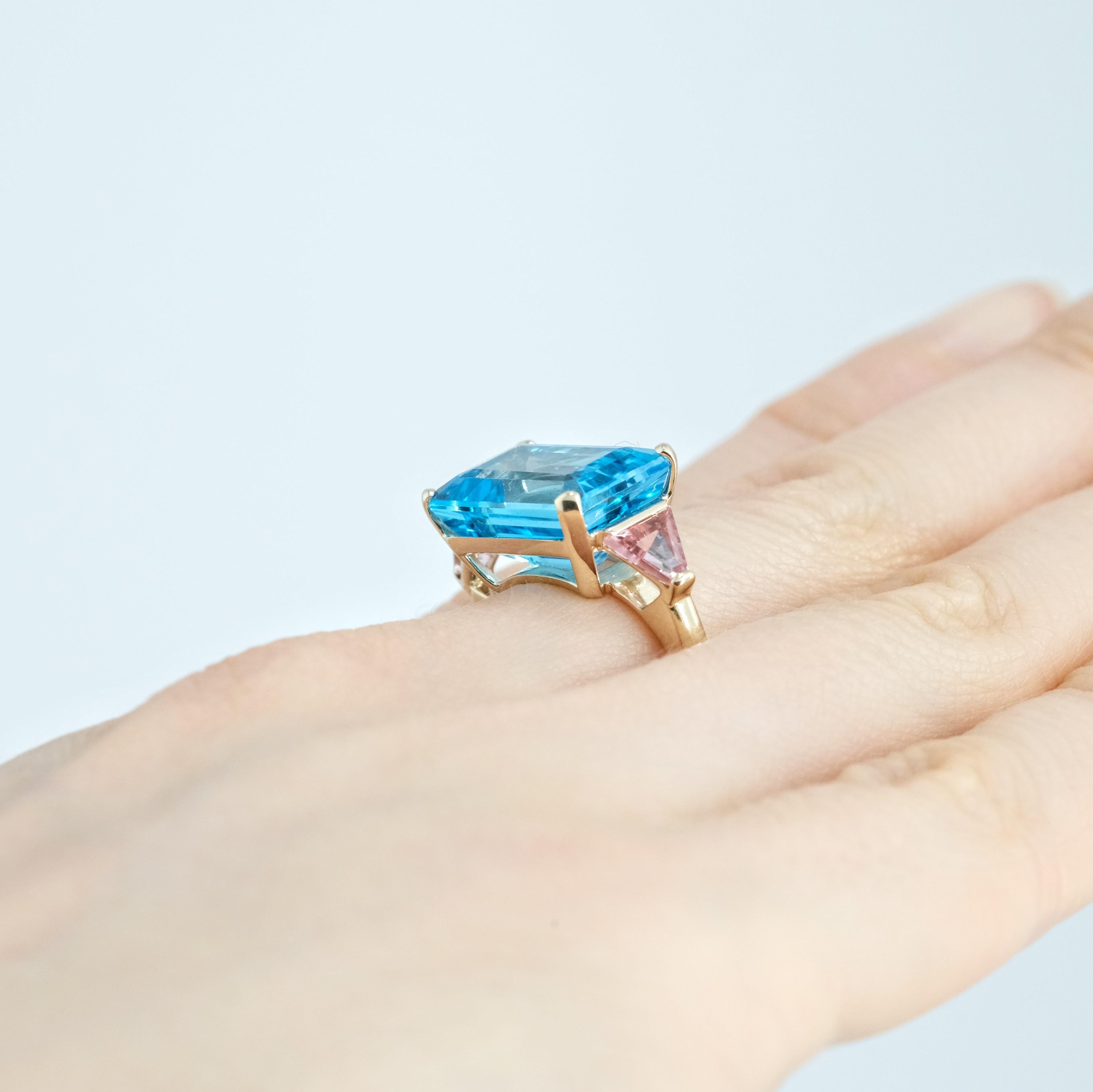 Emerald Cut BUNDA 'Bundova' 10.55ct topaz and 0.78ct tourmalines ring in 18K yellow gold For Sale