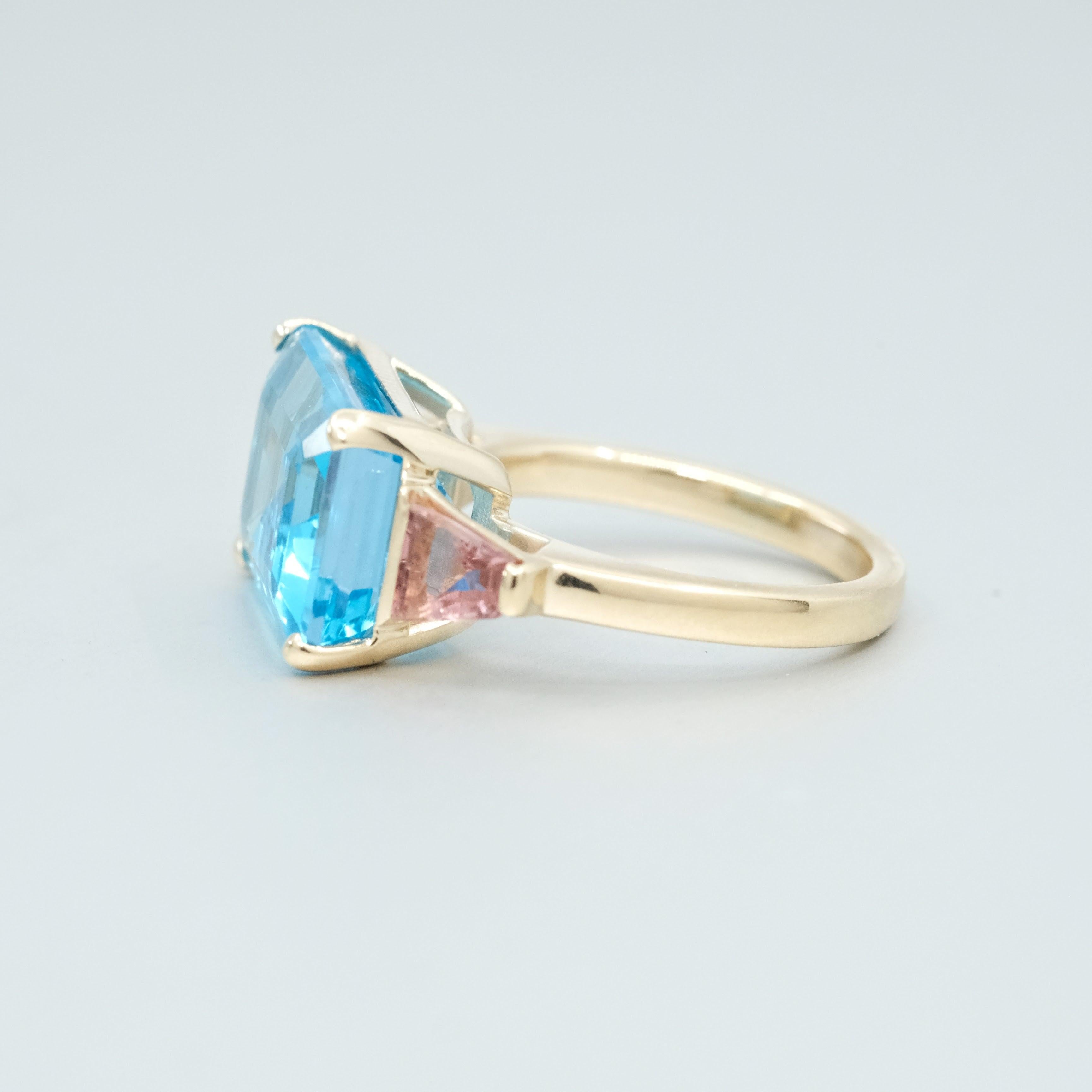 BUNDA 'Bundova' 10.55ct topaz and 0.78ct tourmalines ring in 18K yellow gold For Sale 3