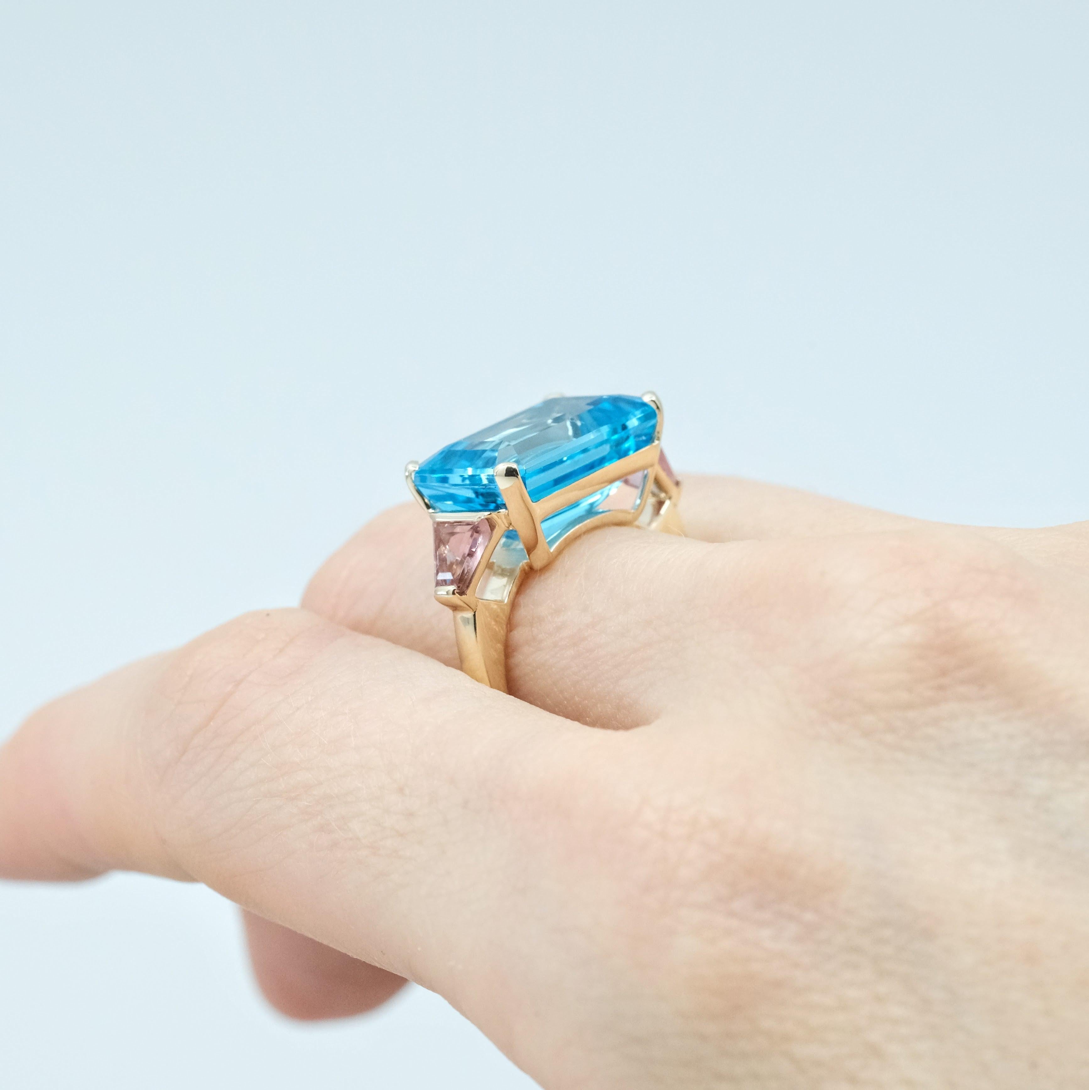 BUNDA 'Bundova' 10.55ct topaz and 0.78ct tourmalines ring in 18K yellow gold For Sale 4