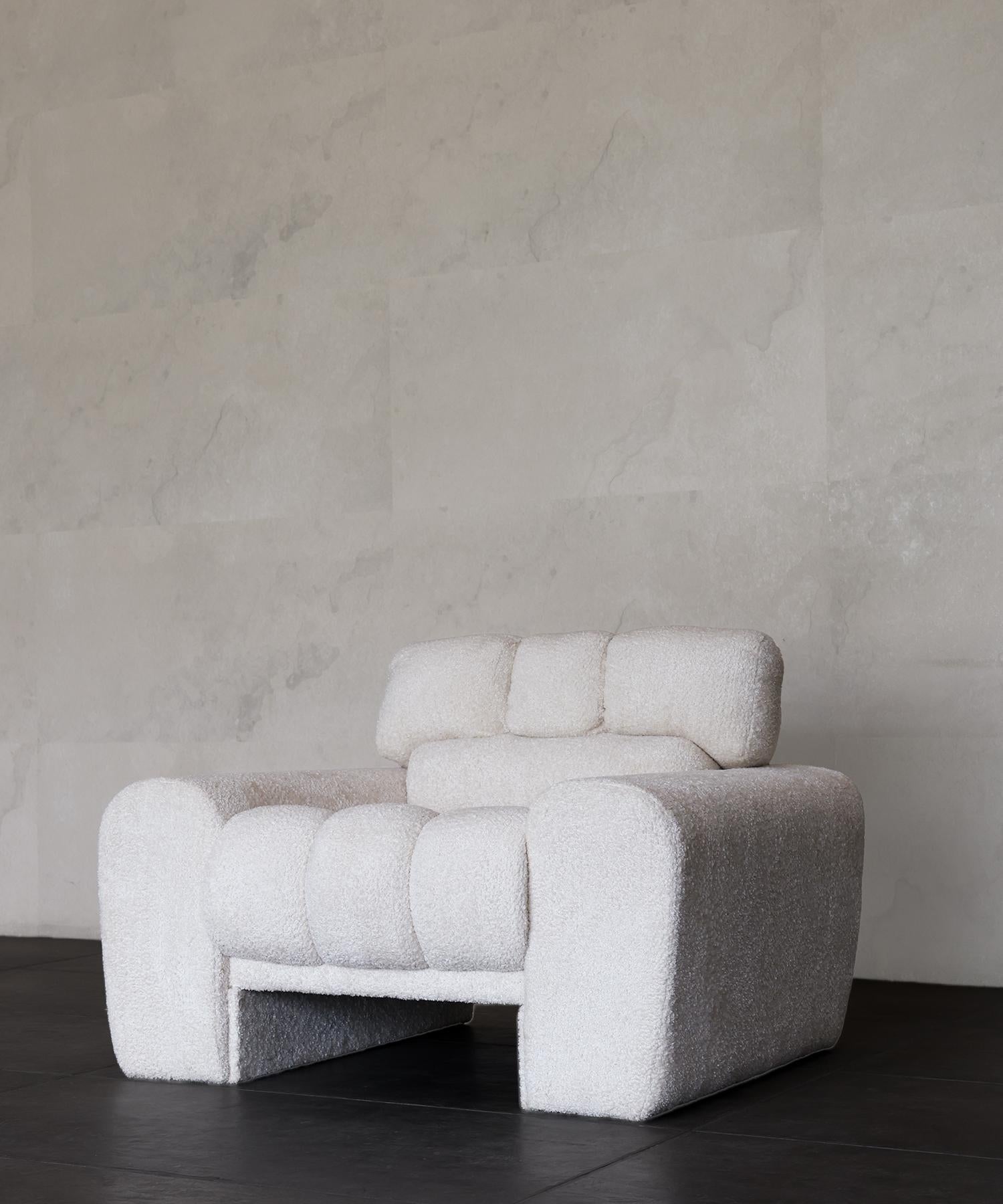 BUNDT CHAIR – Pergament Chenille von SHO MODERN (Moderne) im Angebot